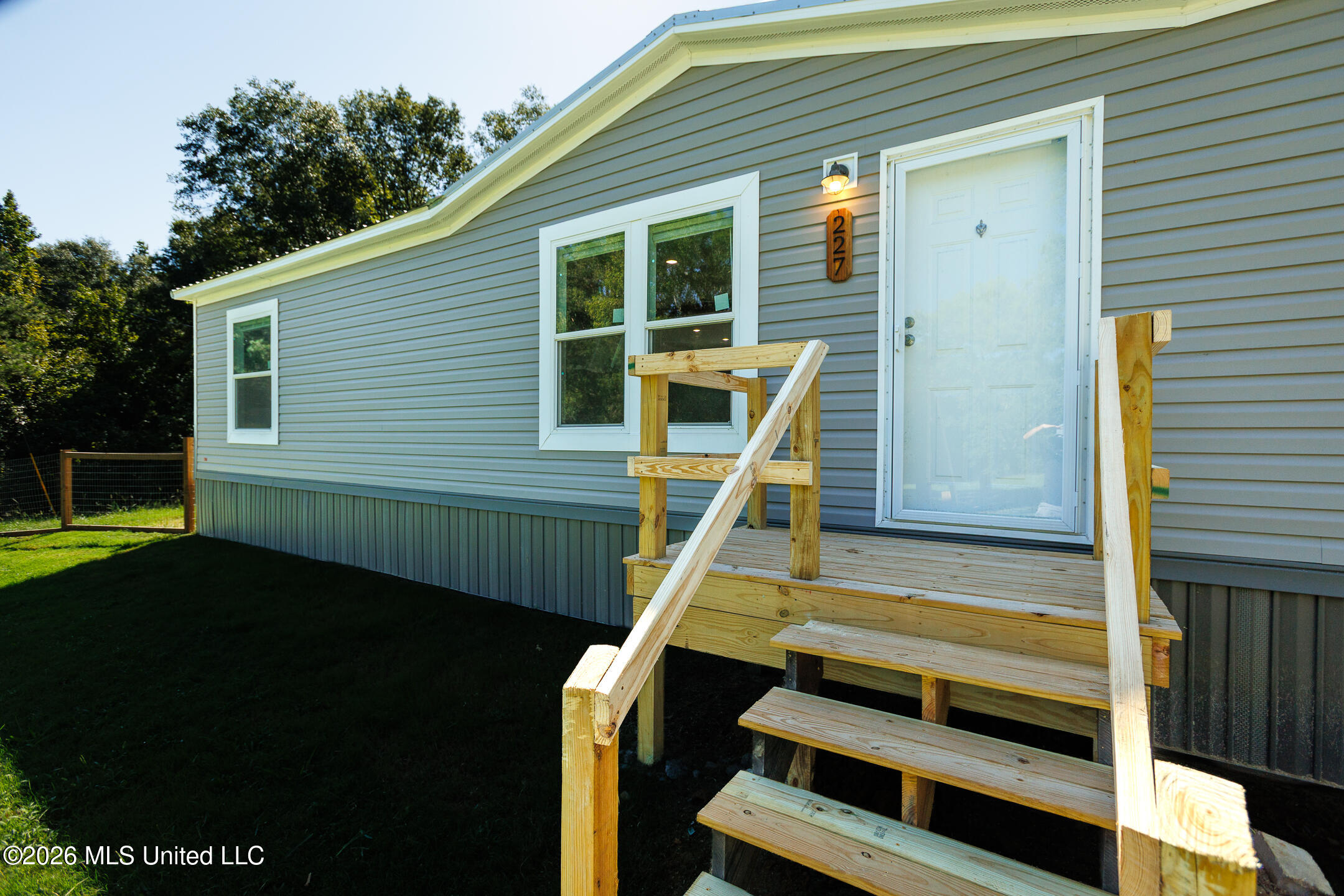 227 Pickering Property Photo 15