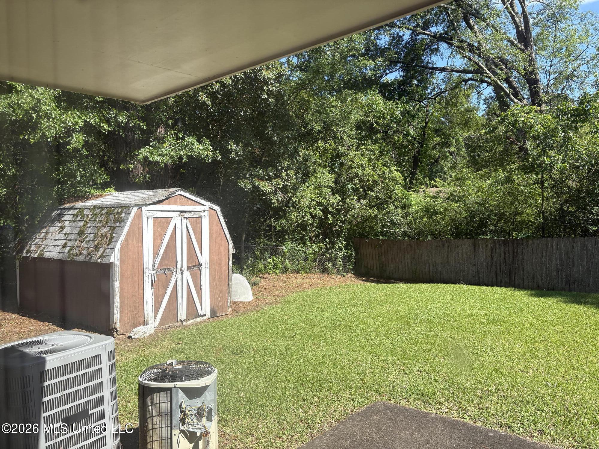 1551 Wood Glen Drive Property Photo 15