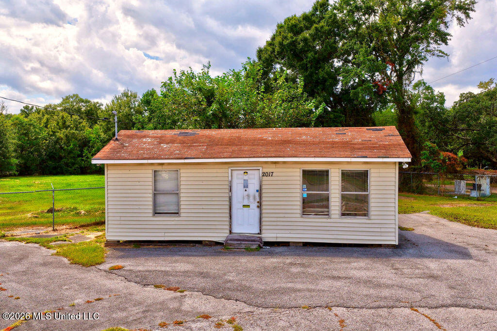 2017 Telephone Road Property Photo 2