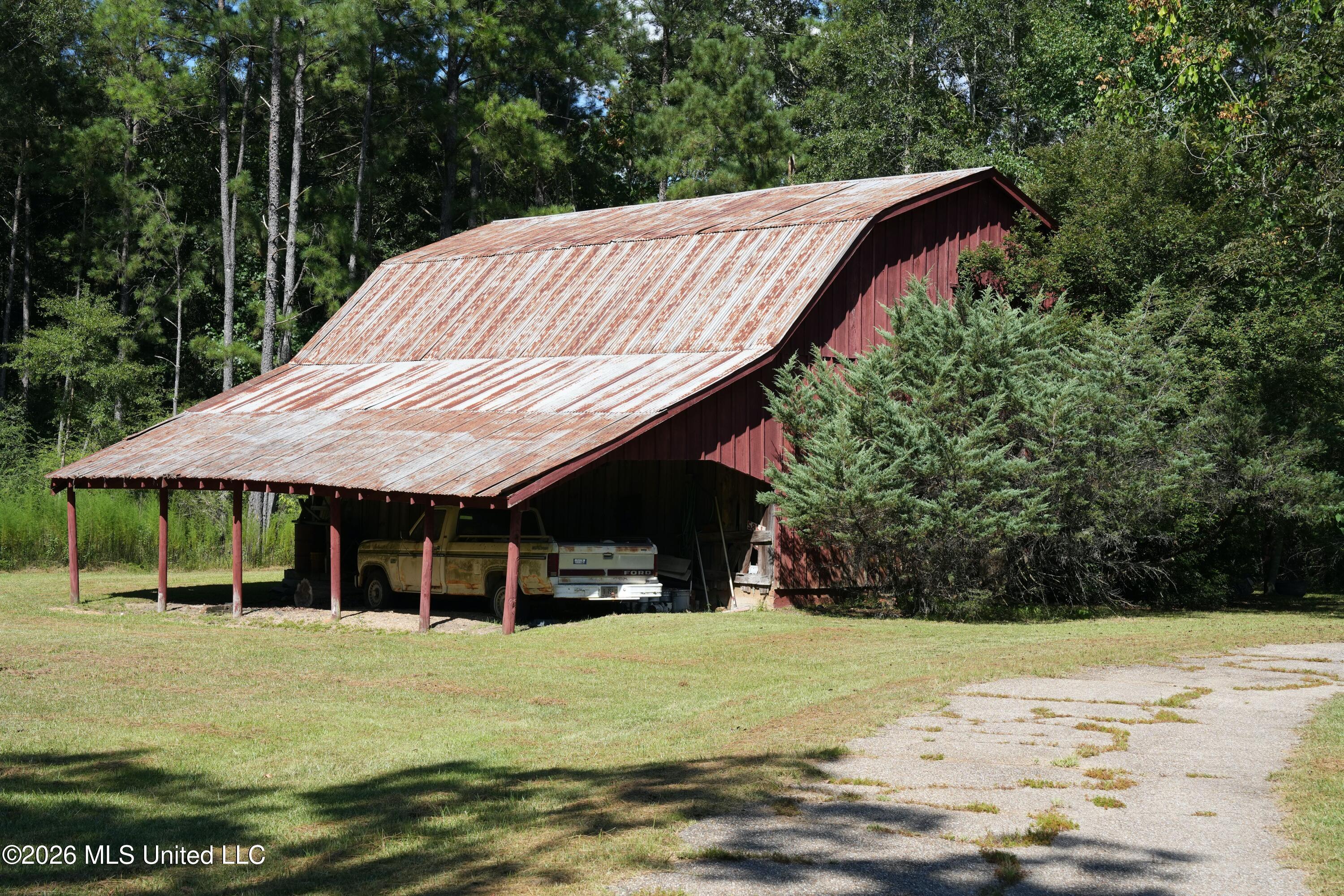 1140 Irene Road Property Photo 4