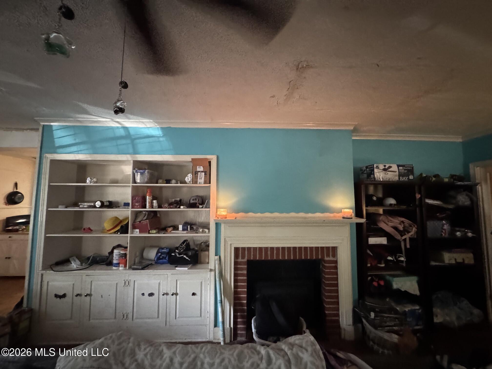 532 E Northside Drive Property Photo 3