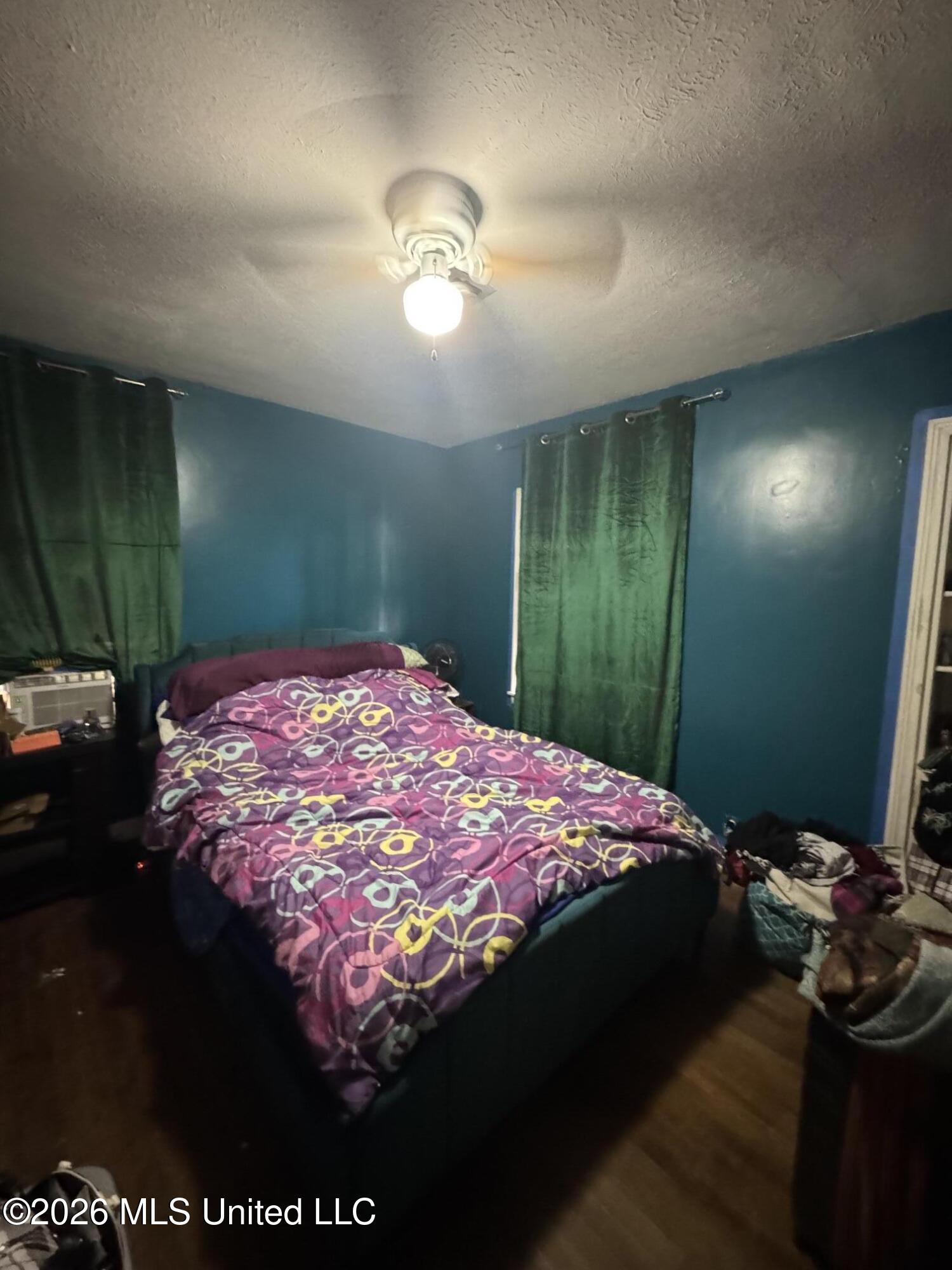 532 E Northside Drive Property Photo 5
