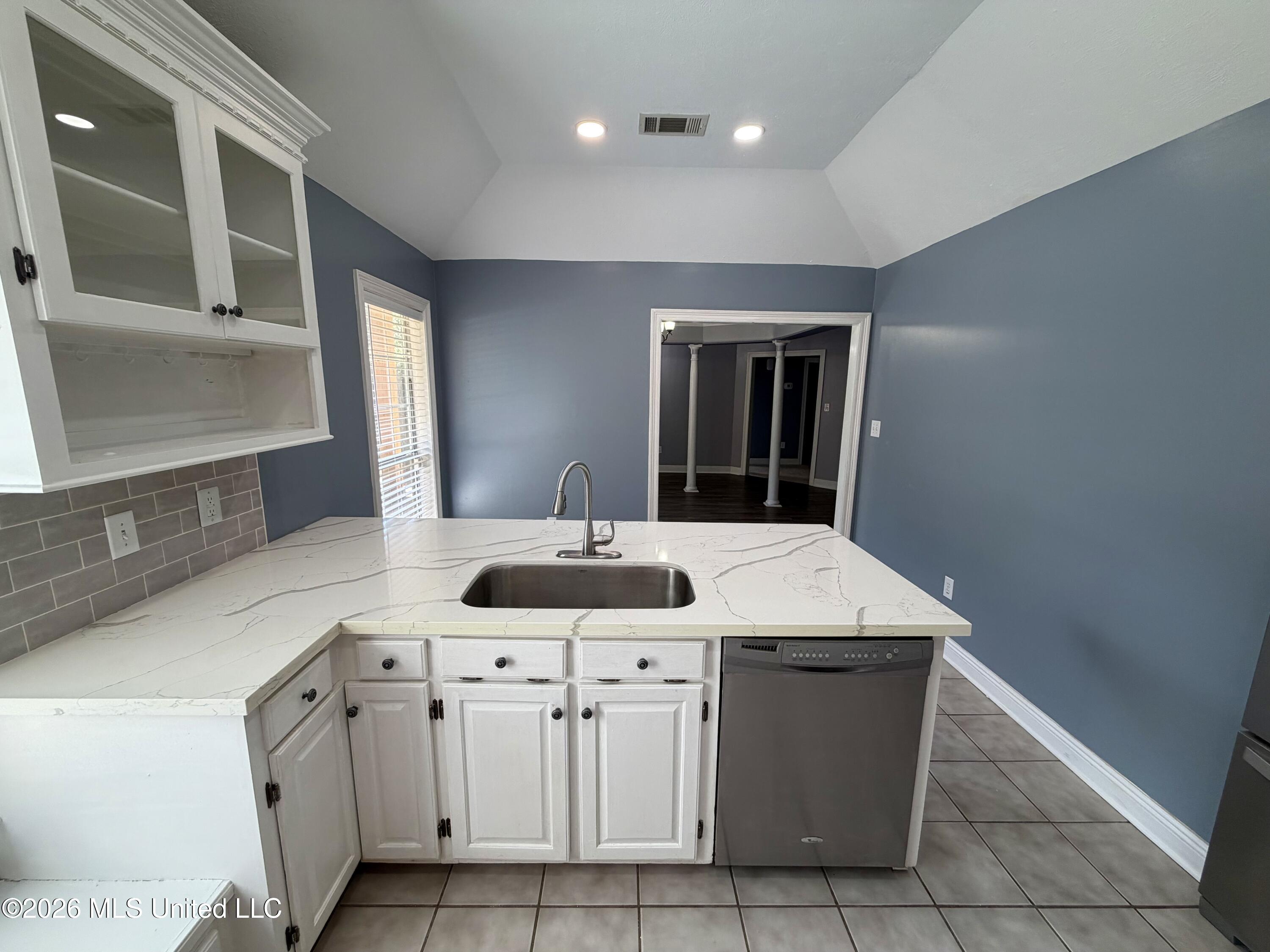 3060 Windwood Circle Property Photo 13