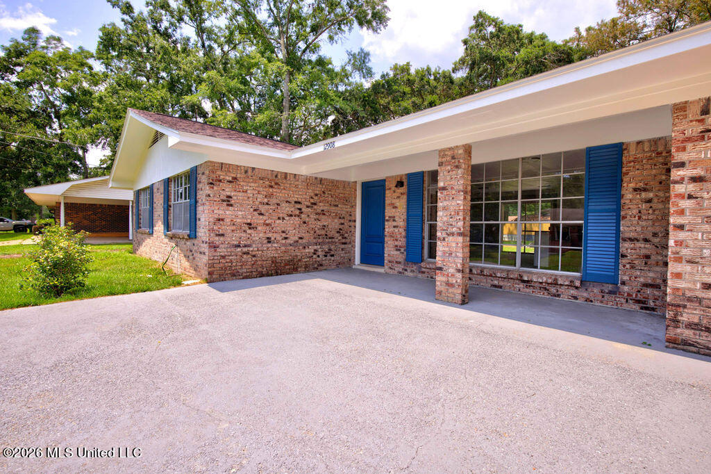 12908 Hanover Drive Property Photo 5