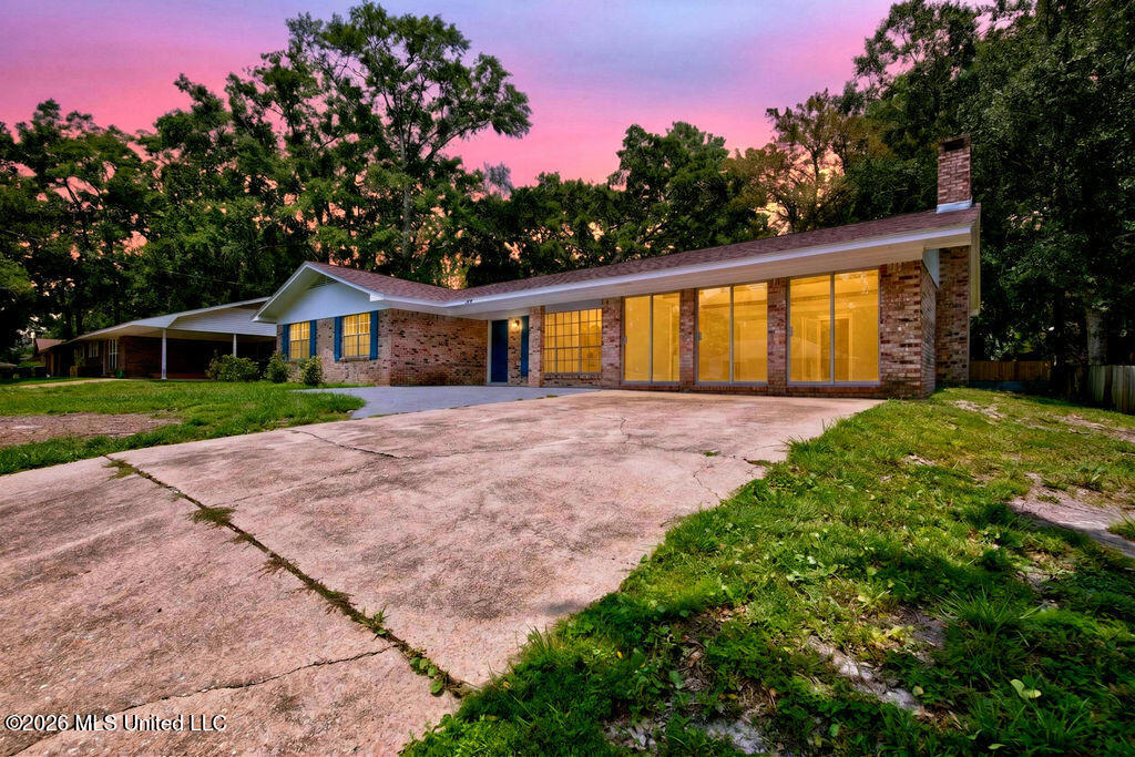 12908 Hanover Drive Property Photo 9