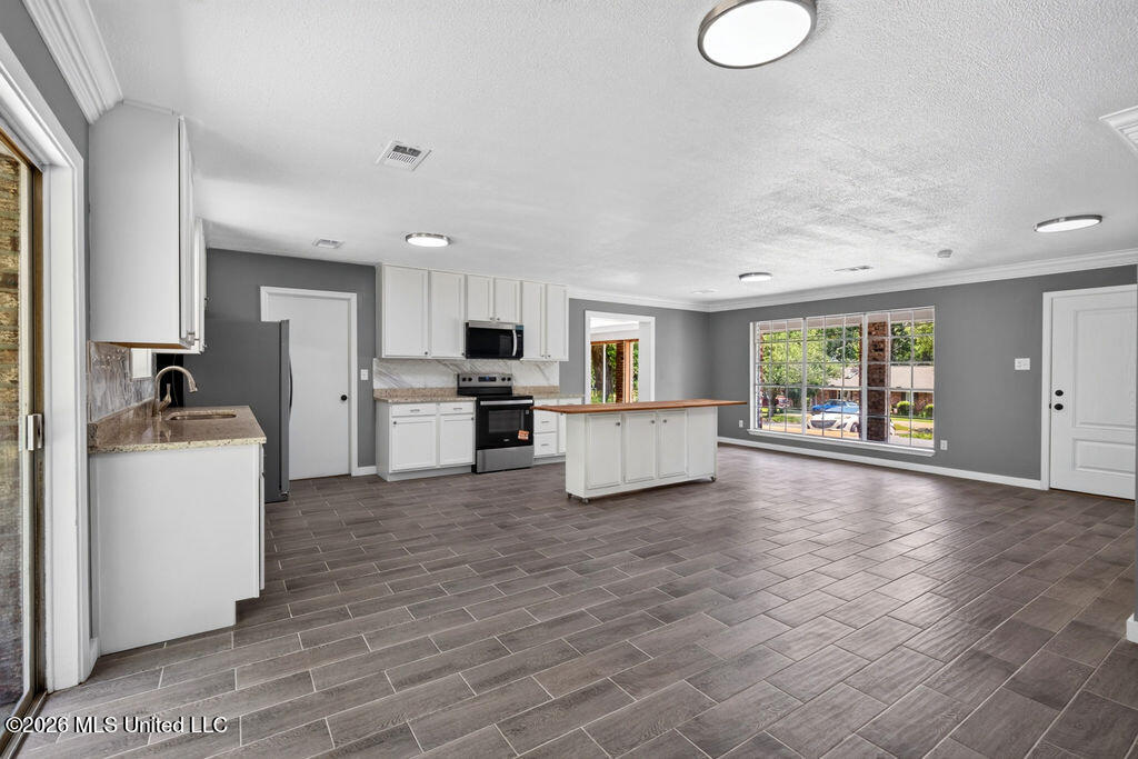 12908 Hanover Drive Property Photo 14
