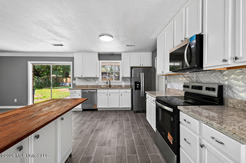 12908 Hanover Drive Property Photo 17