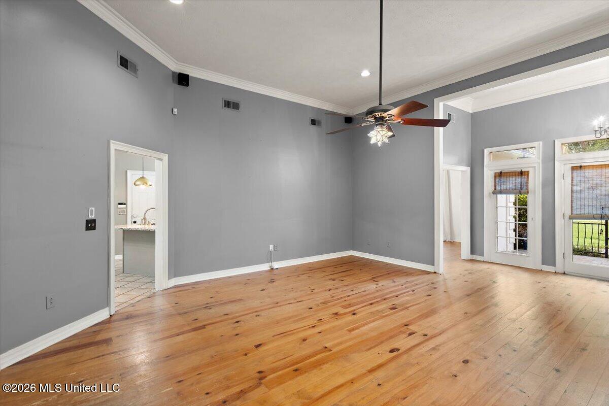 423 Woodlands Circle Property Photo 10