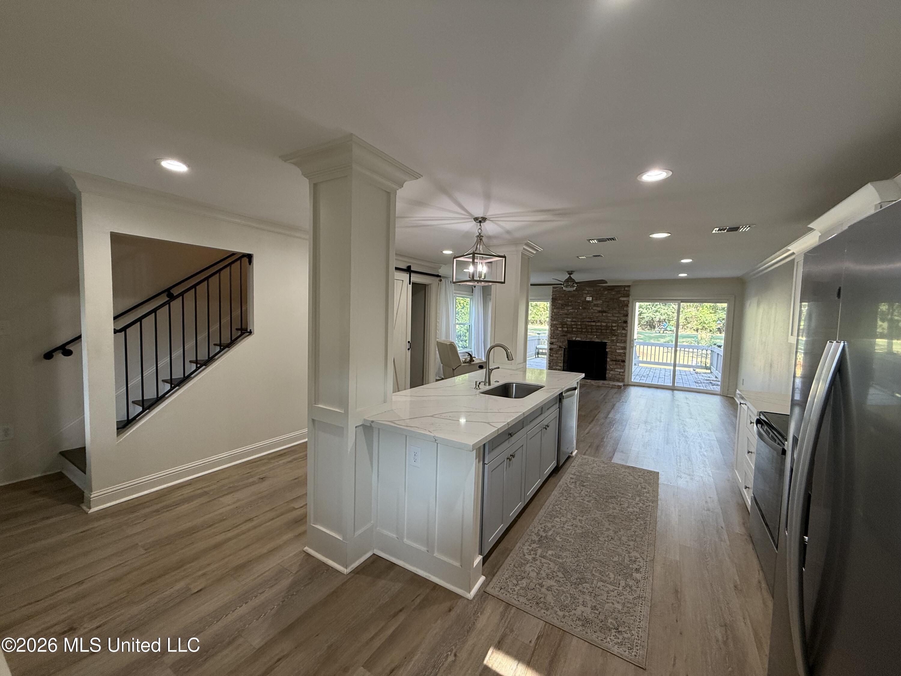 248 Highpoint Drive Property Photo 4
