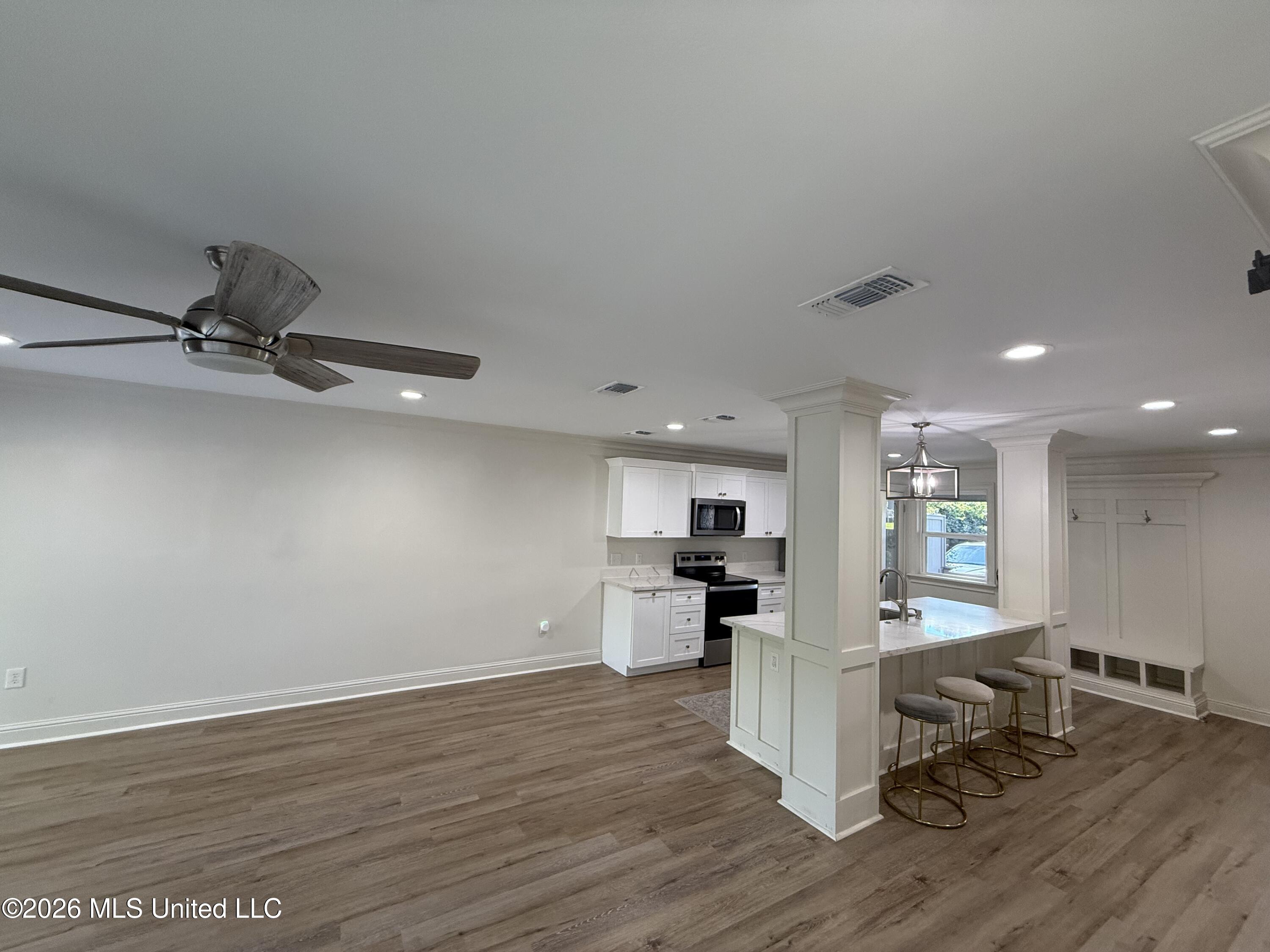248 Highpoint Drive Property Photo 5