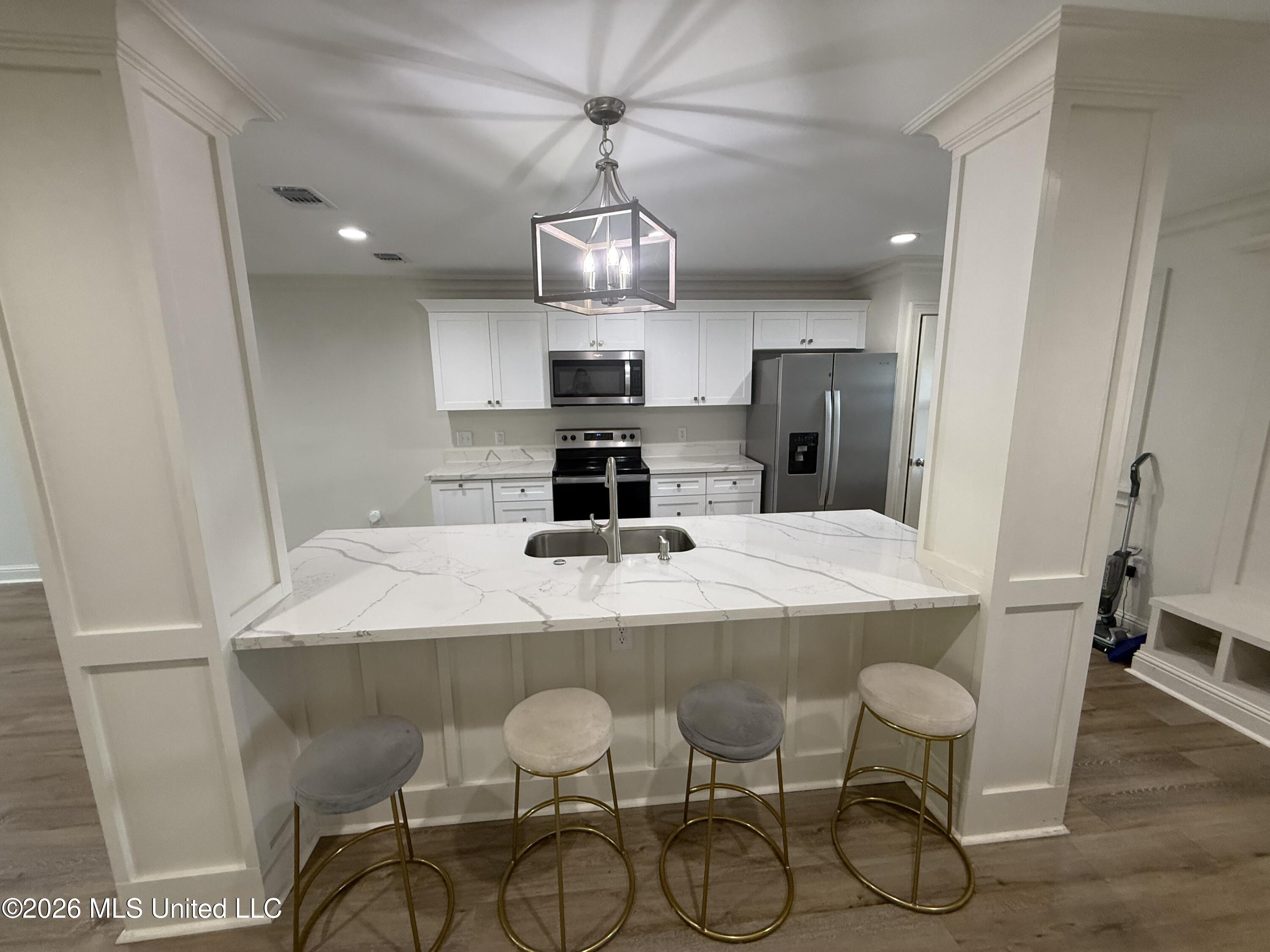 248 Highpoint Drive Property Photo 6