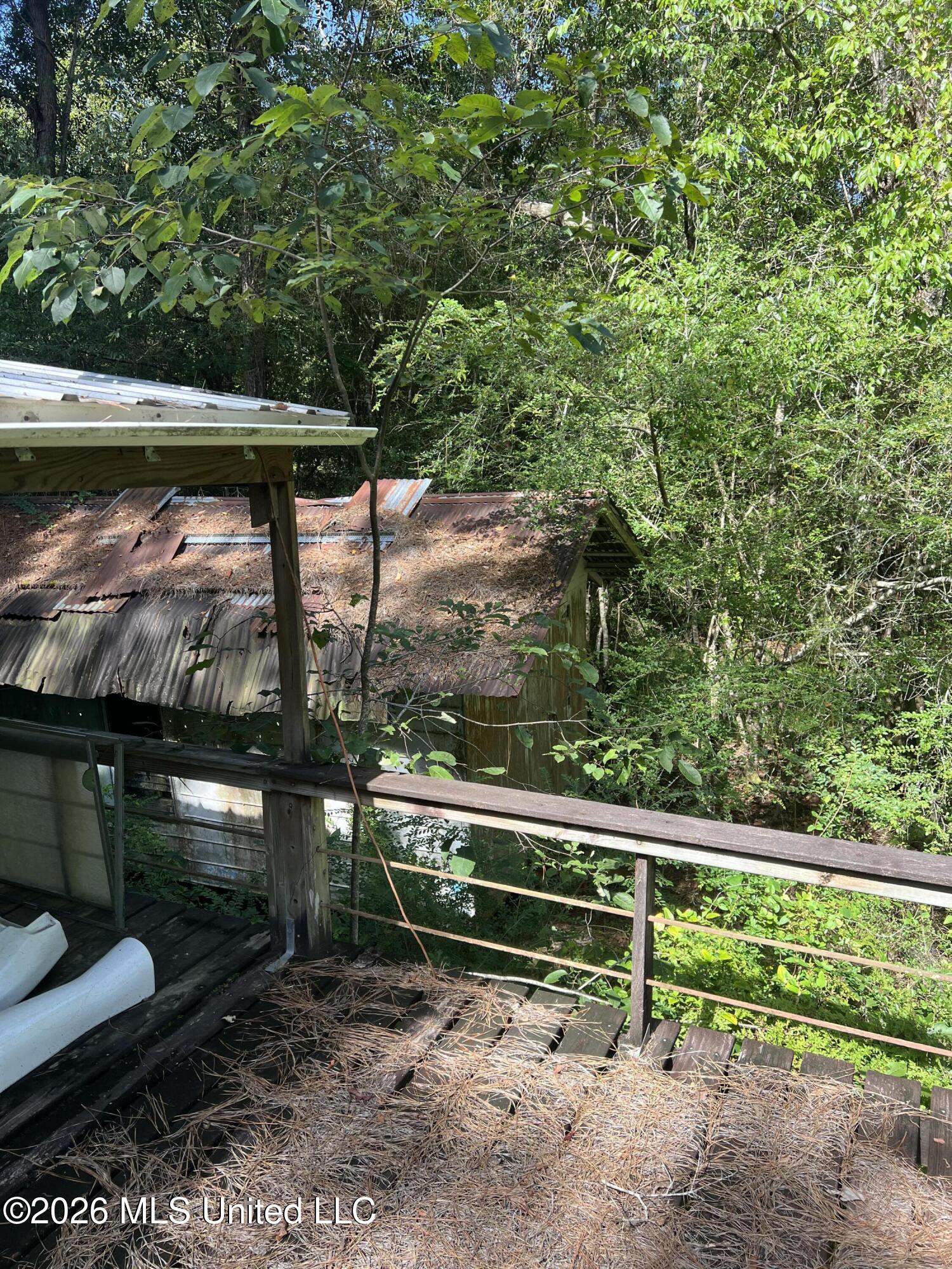 15546 Broadus Road Property Photo 2
