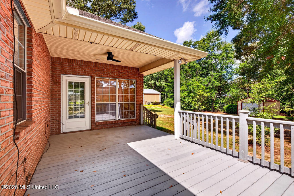91 Cedar Wood Drive Property Photo 10