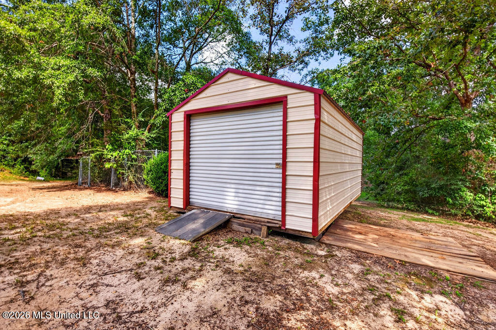 91 Cedar Wood Drive Property Photo 15