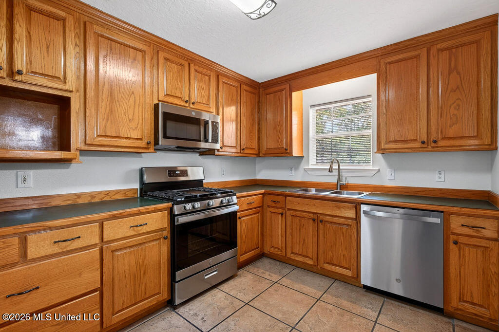 91 Cedar Wood Drive Property Photo 24