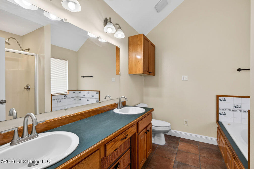 91 Cedar Wood Drive Property Photo 29