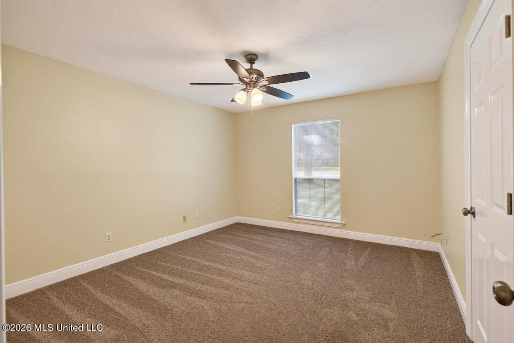 91 Cedar Wood Drive Property Photo 33