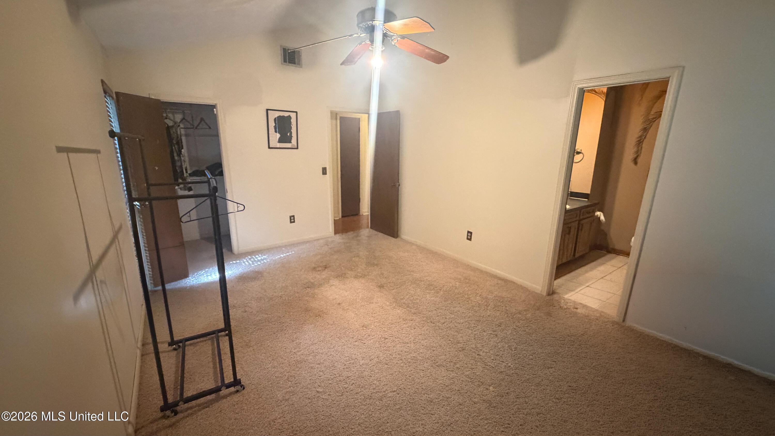 328 S Longmeadow Court Property Photo 6