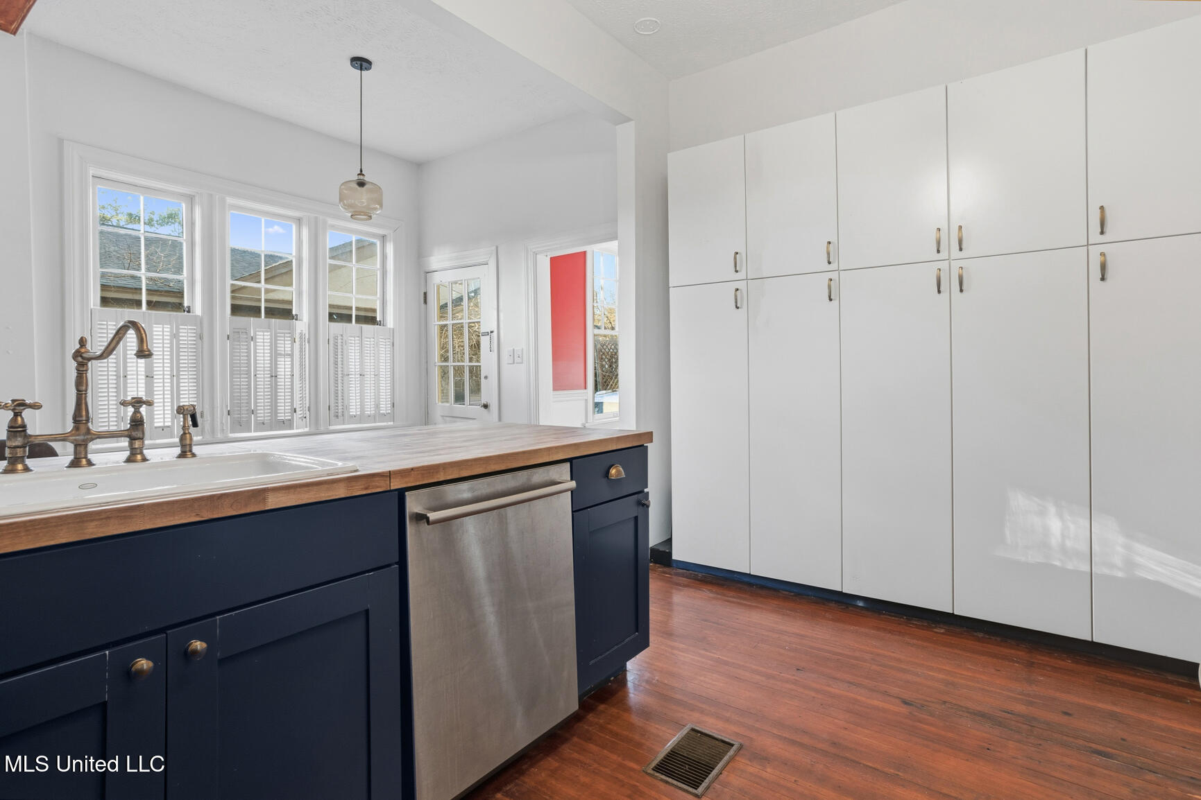 801 Arlington Street Property Photo 21