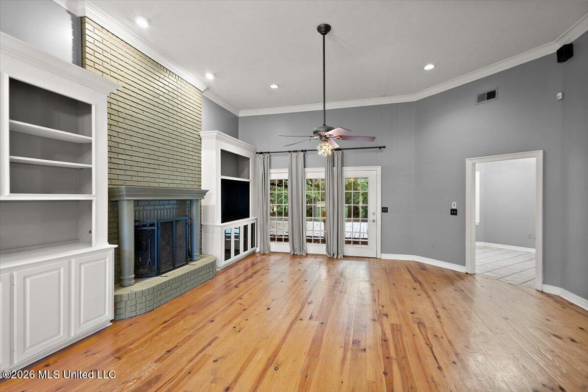 423 Woodlands Circle Property Photo 6