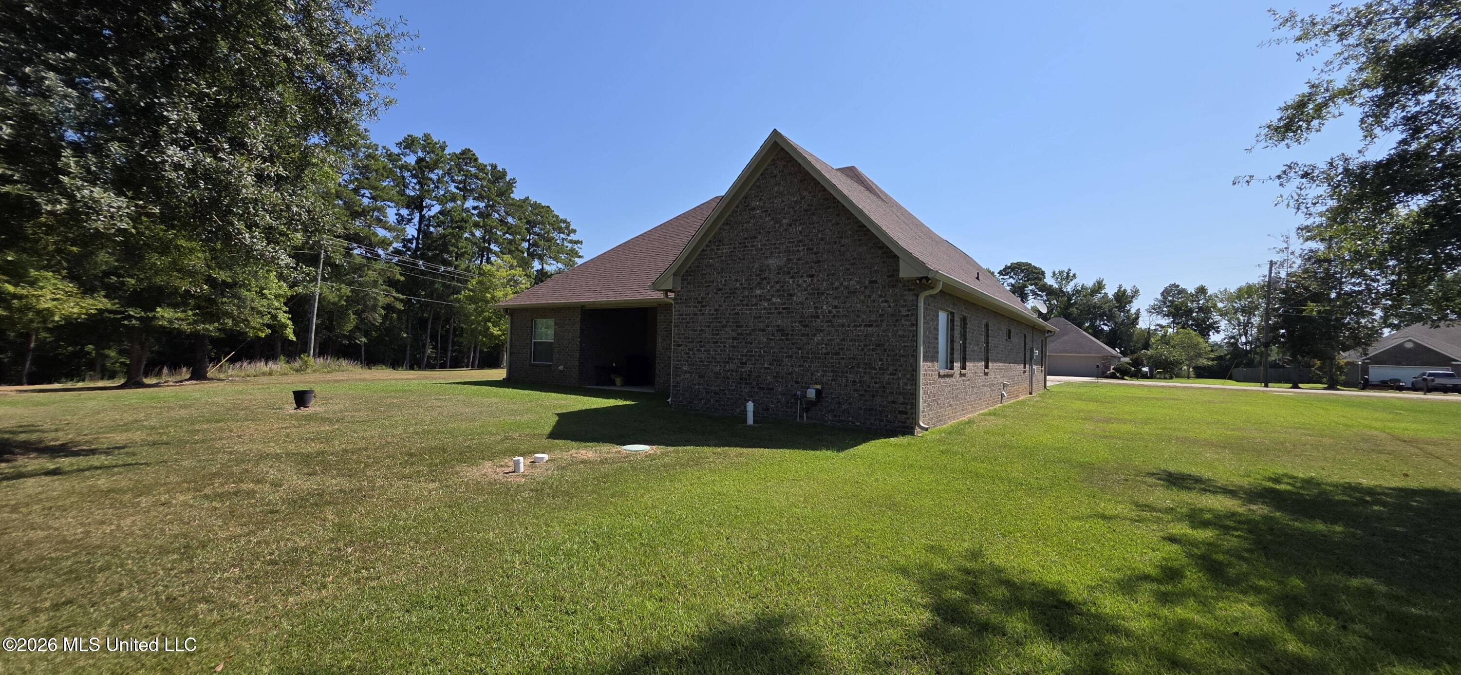 1010 Mindy Lane Property Photo 4