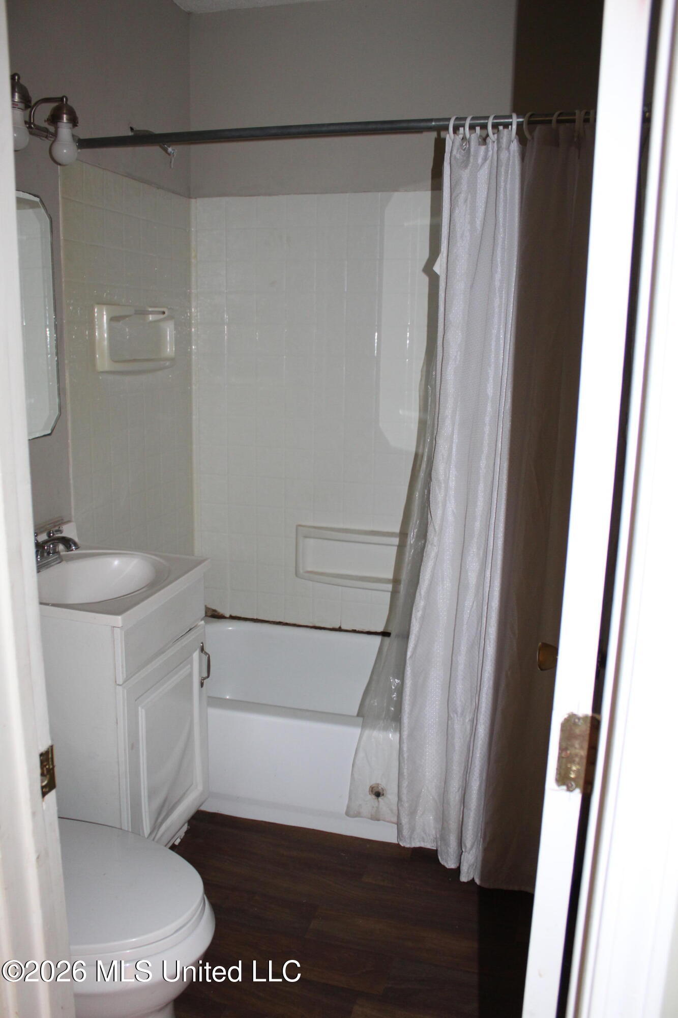1110 Williams Street Property Photo 5