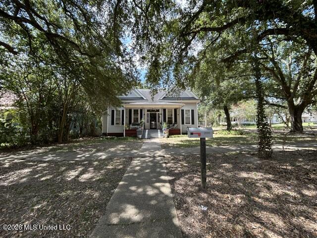 200 Magnolia Street Property Photo 2