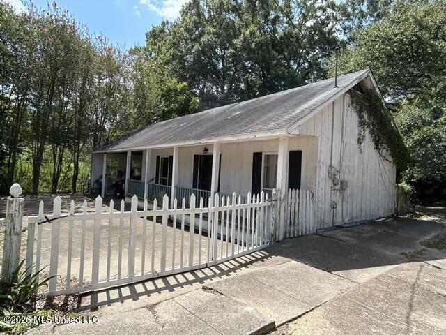 200 Magnolia Street Property Photo 8