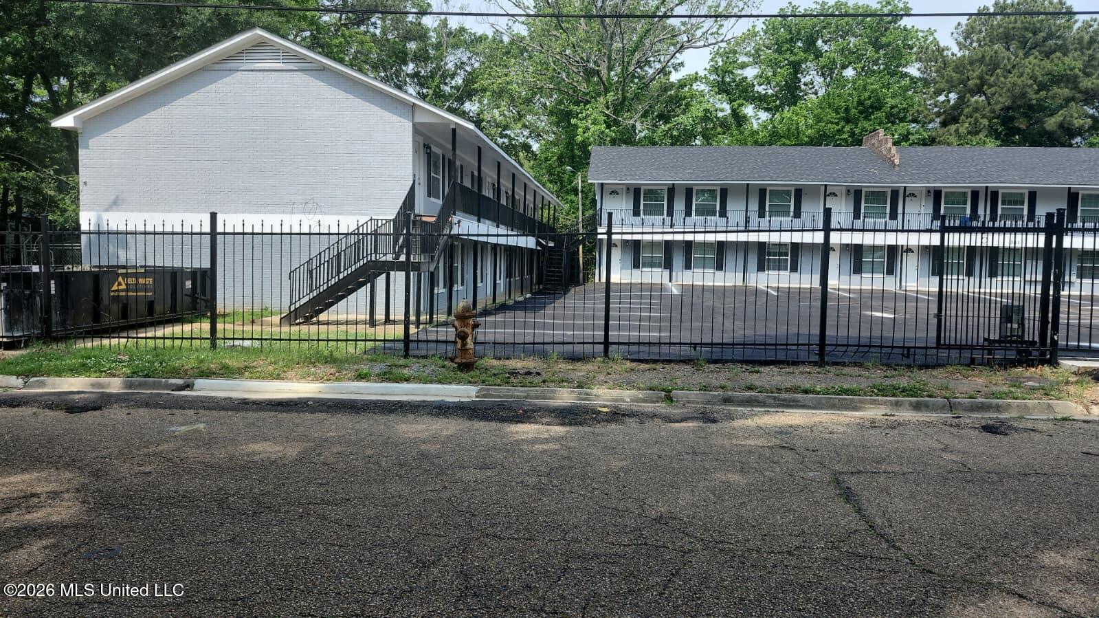 3811 Mosley Avenue Property Photo 2
