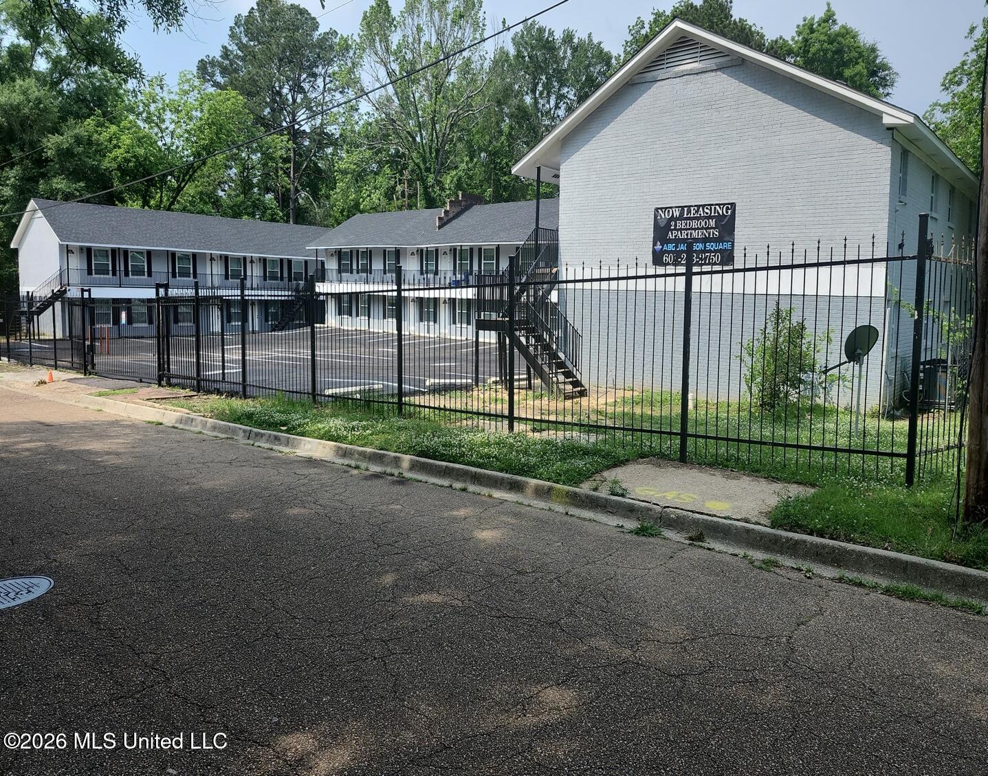 3811 Mosley Avenue Property Photo 3