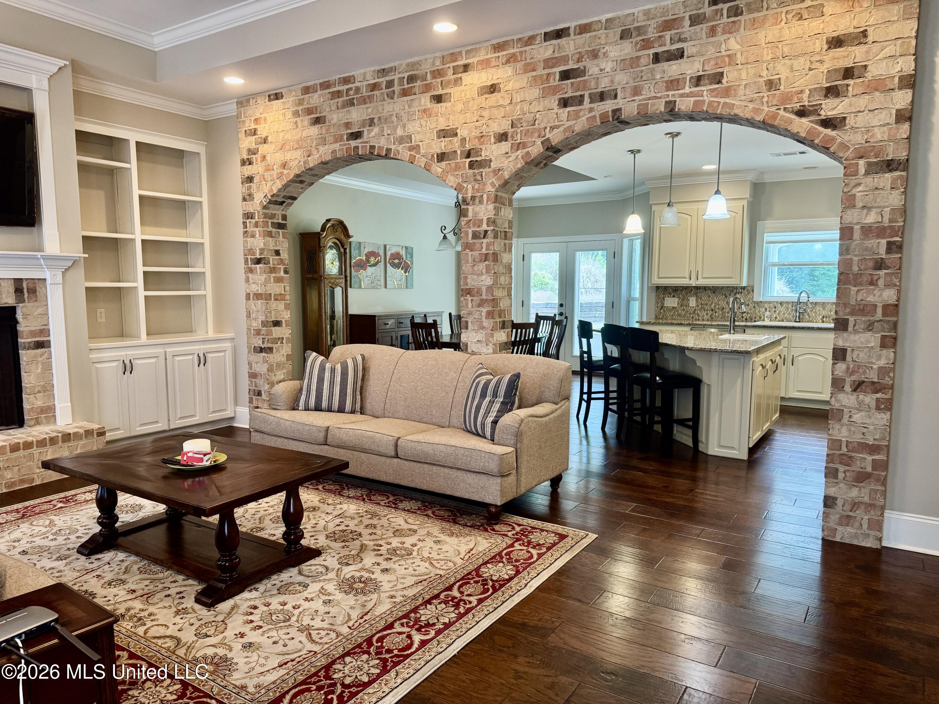11 Country Squire Road Property Photo 9
