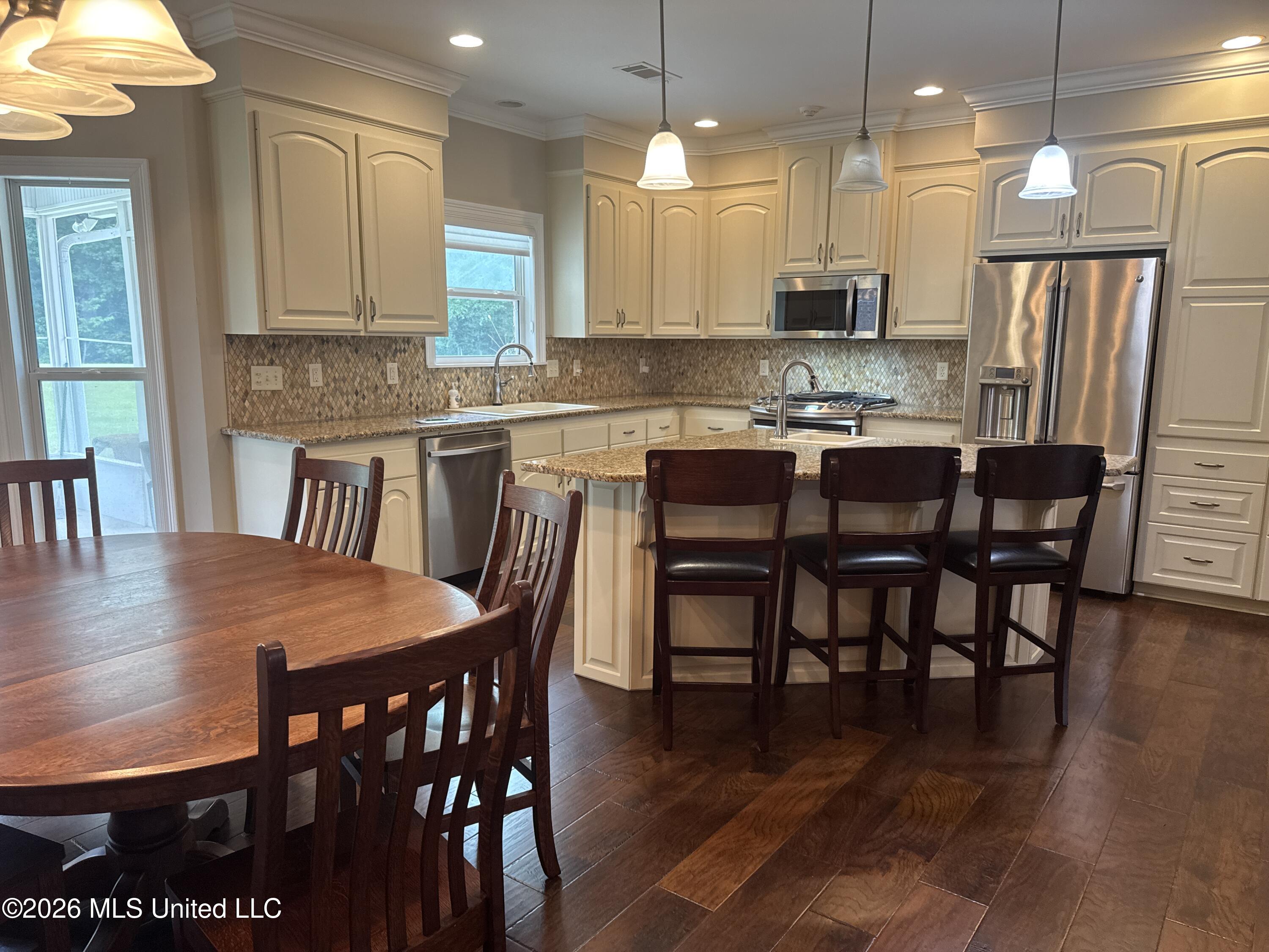 11 Country Squire Road Property Photo 14