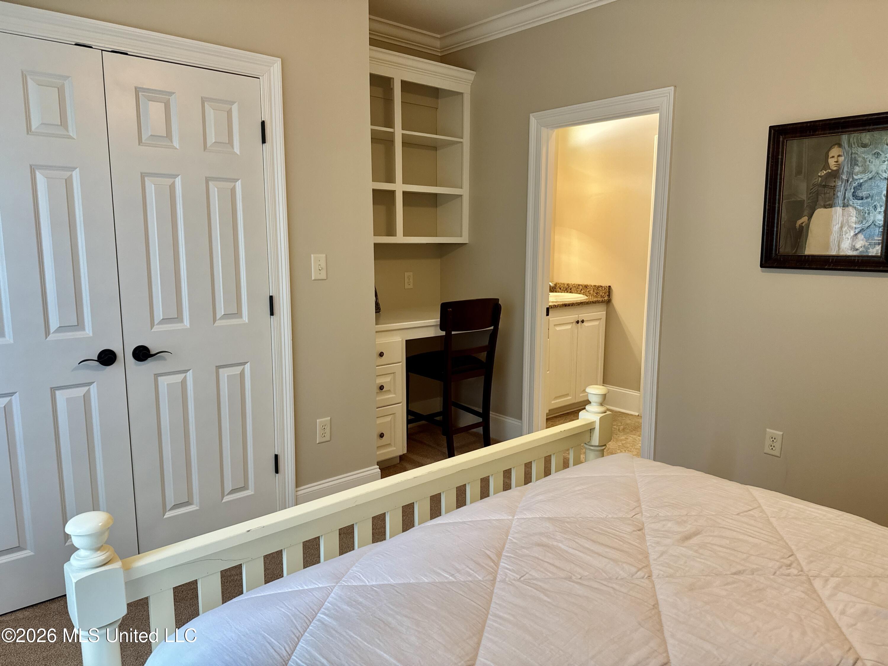 11 Country Squire Road Property Photo 17