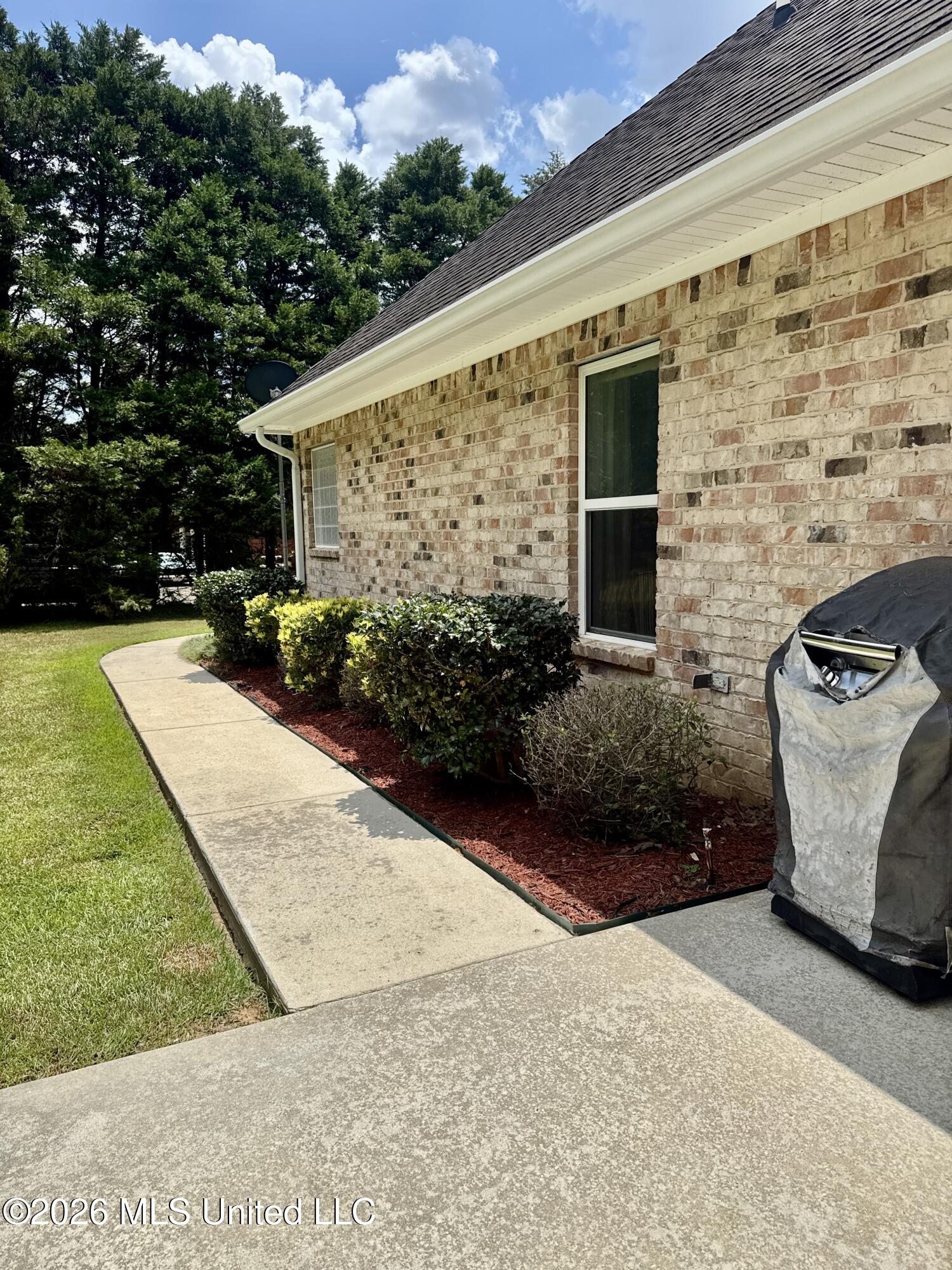 11 Country Squire Road Property Photo 19