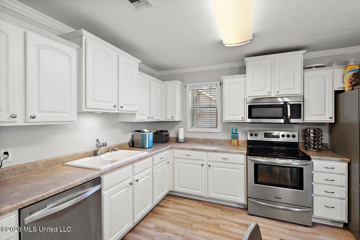 210 Terry Brook Drive Property Photo 10