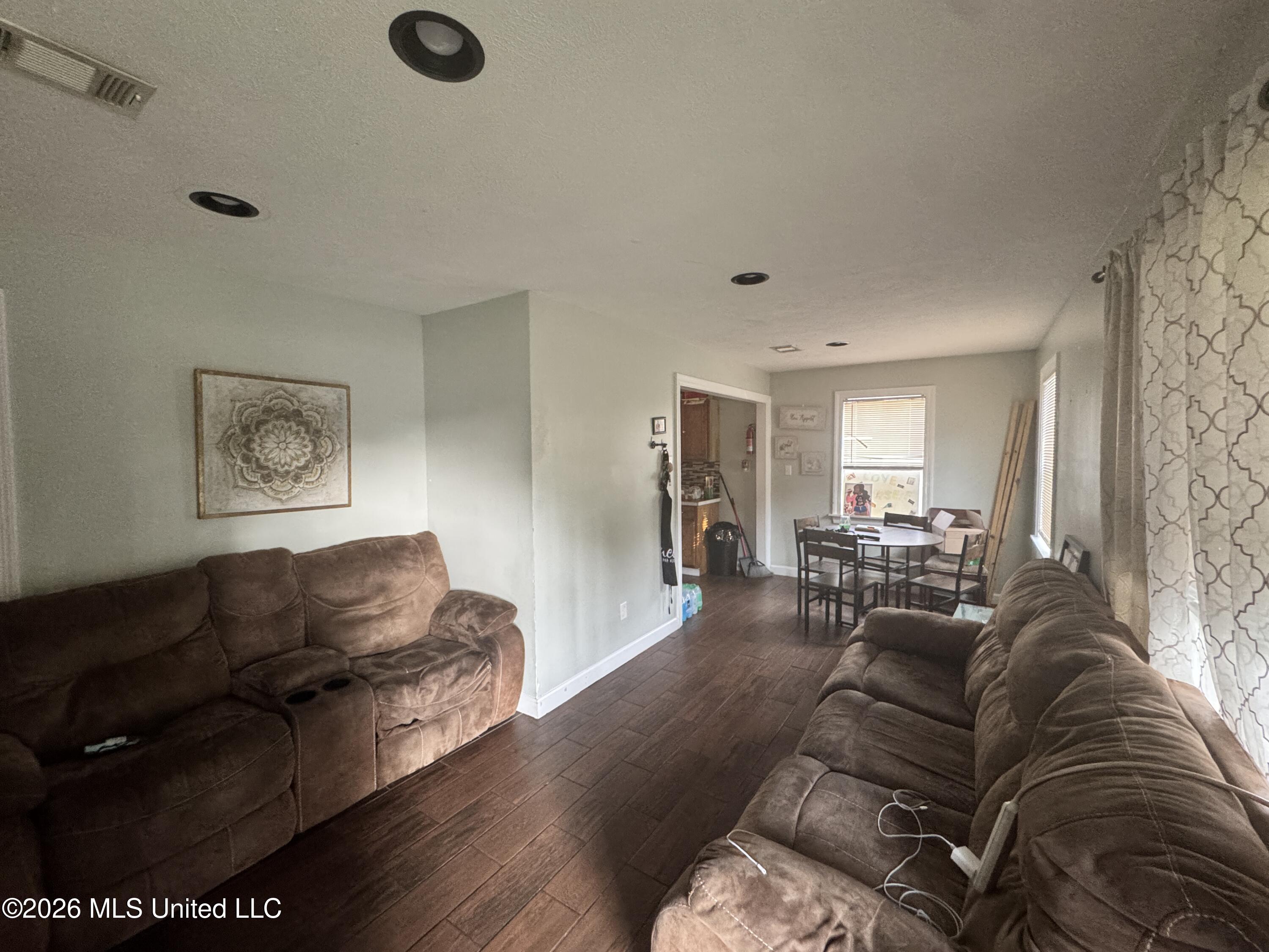 3622 Bailey Avenue Property Photo 4