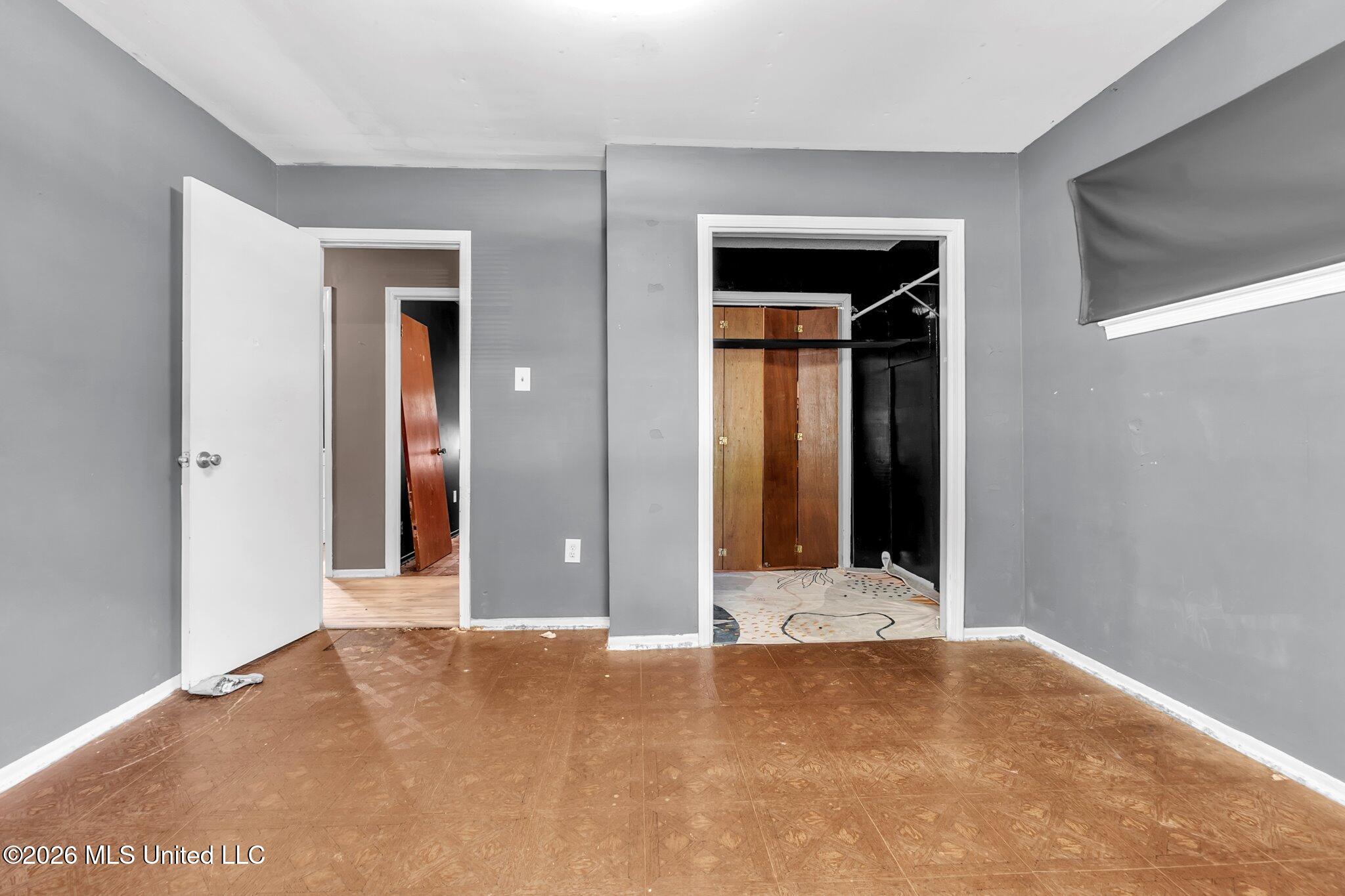 5698 Crestwood Drive Property Photo 11