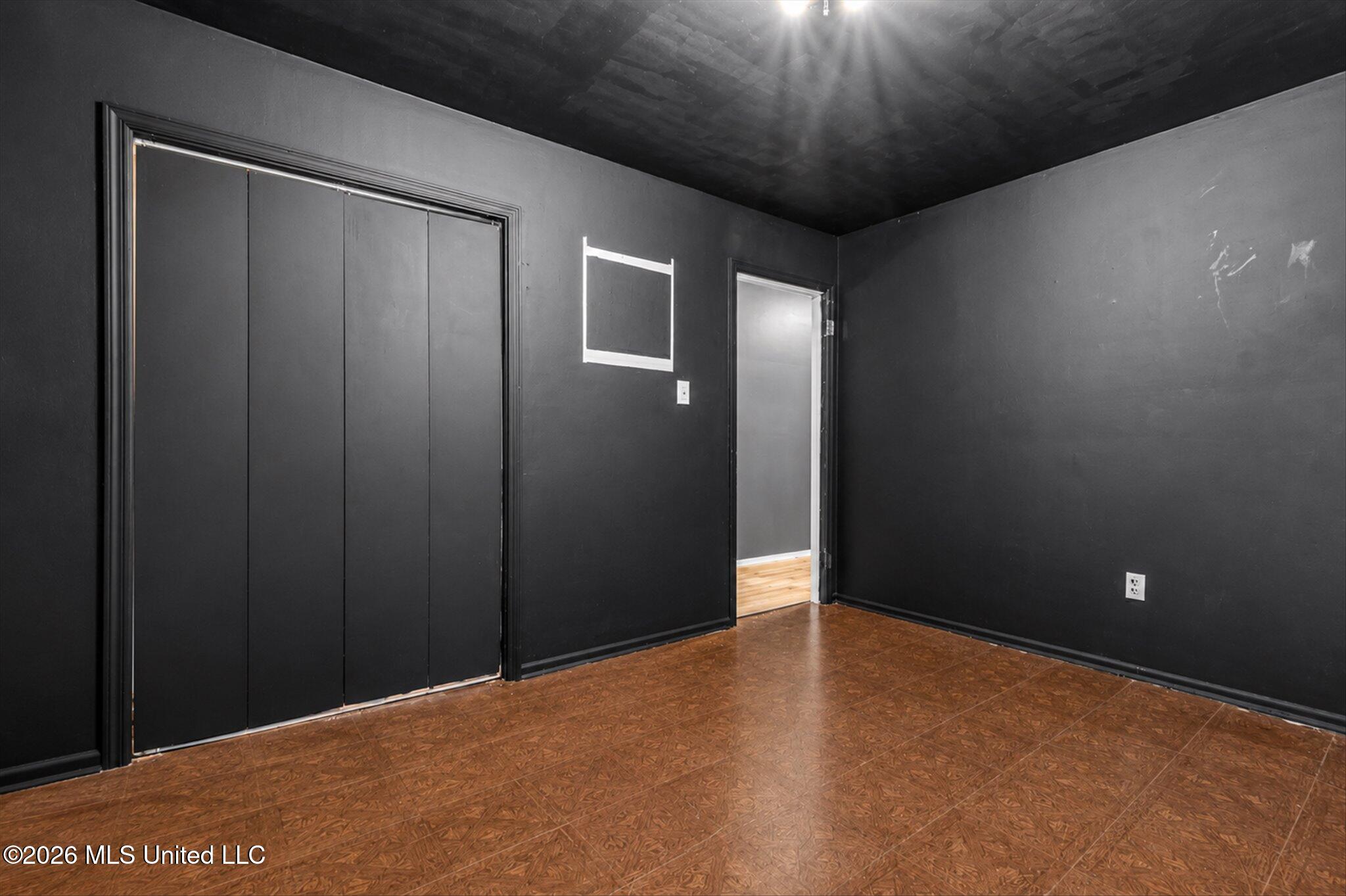 5698 Crestwood Drive Property Photo 13