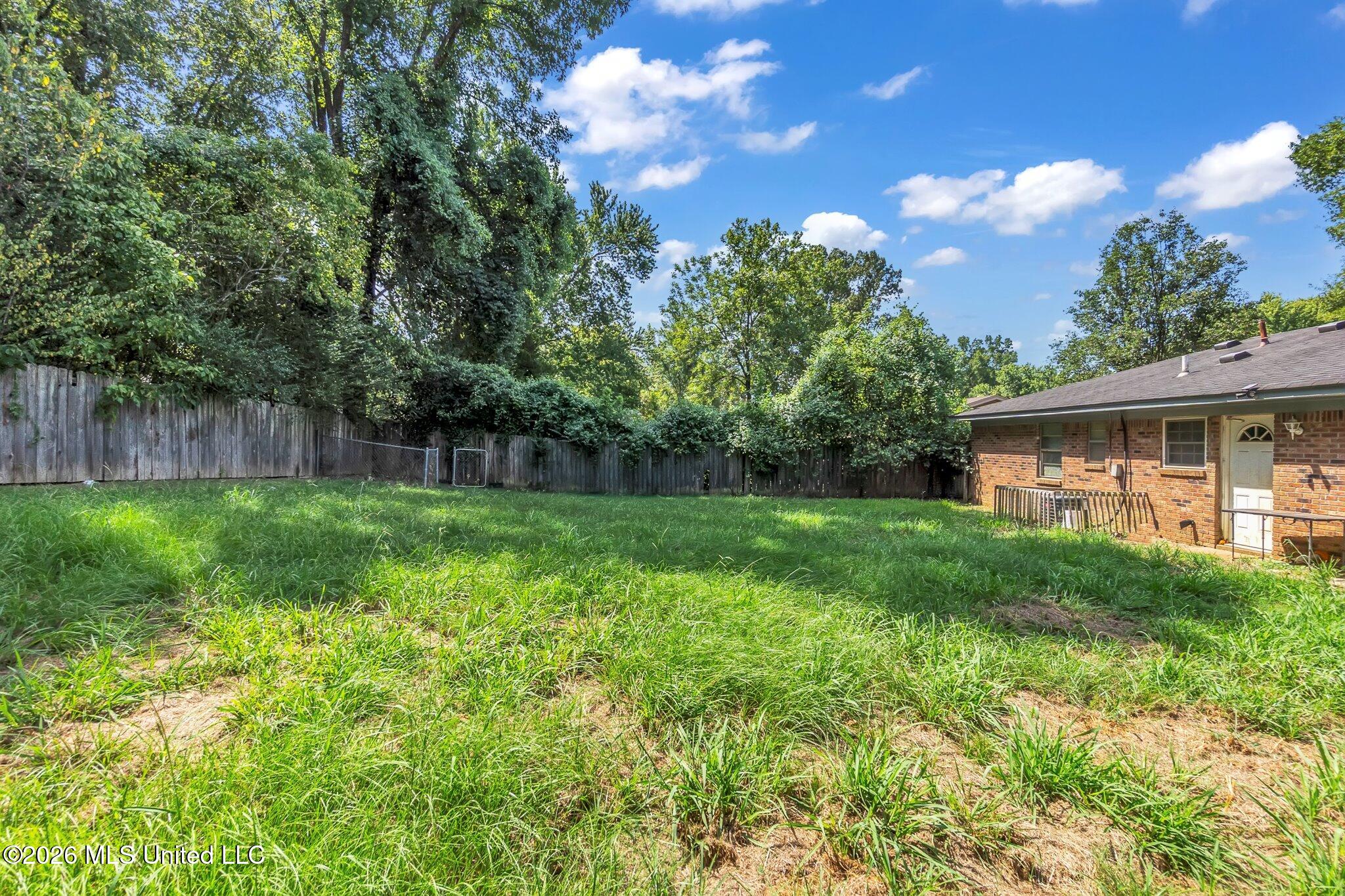 5698 Crestwood Drive Property Photo 17