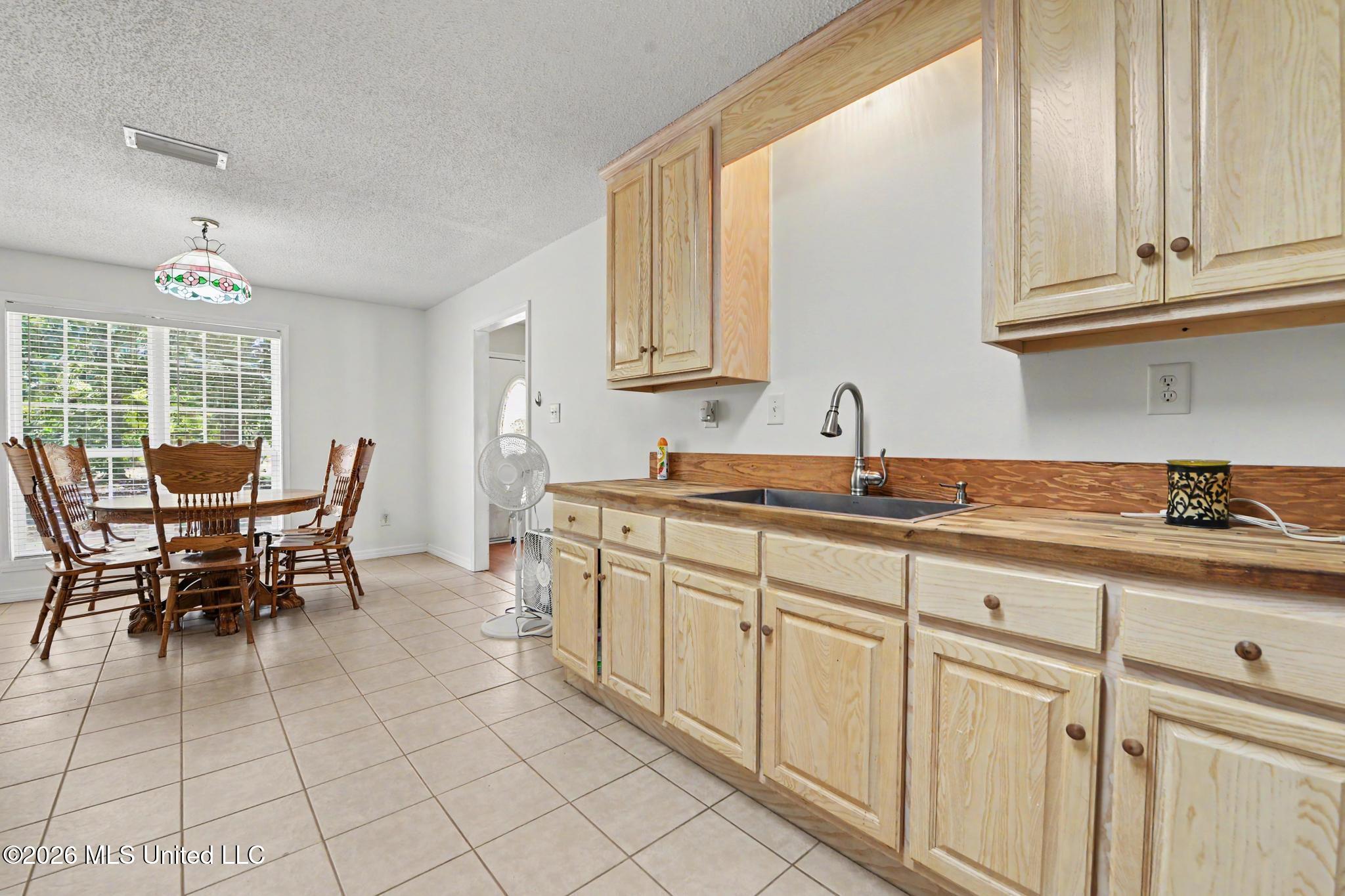 204 A Bonnett Lane Property Photo 8