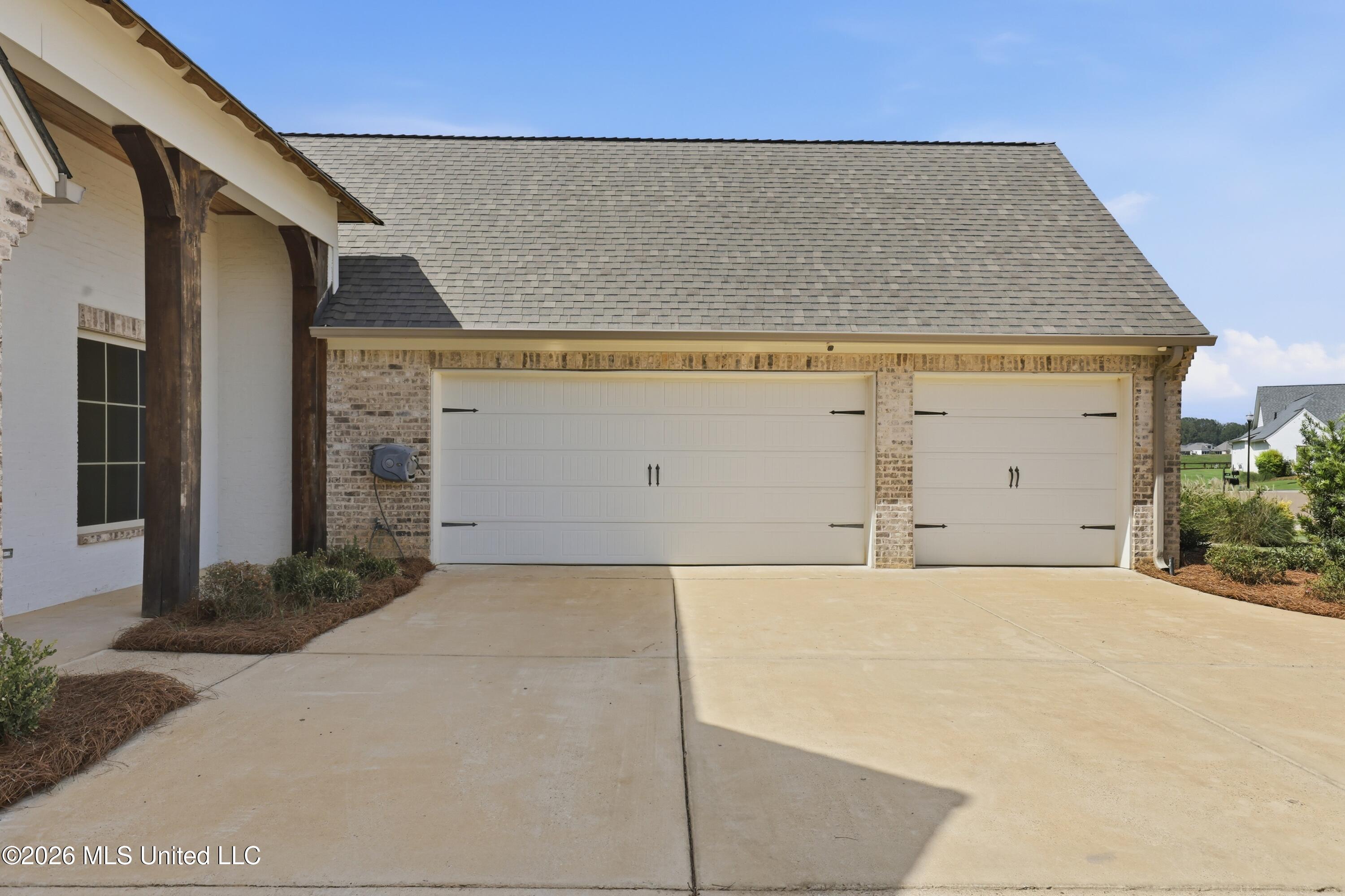 151 Camden Lake Drive Property Photo 8