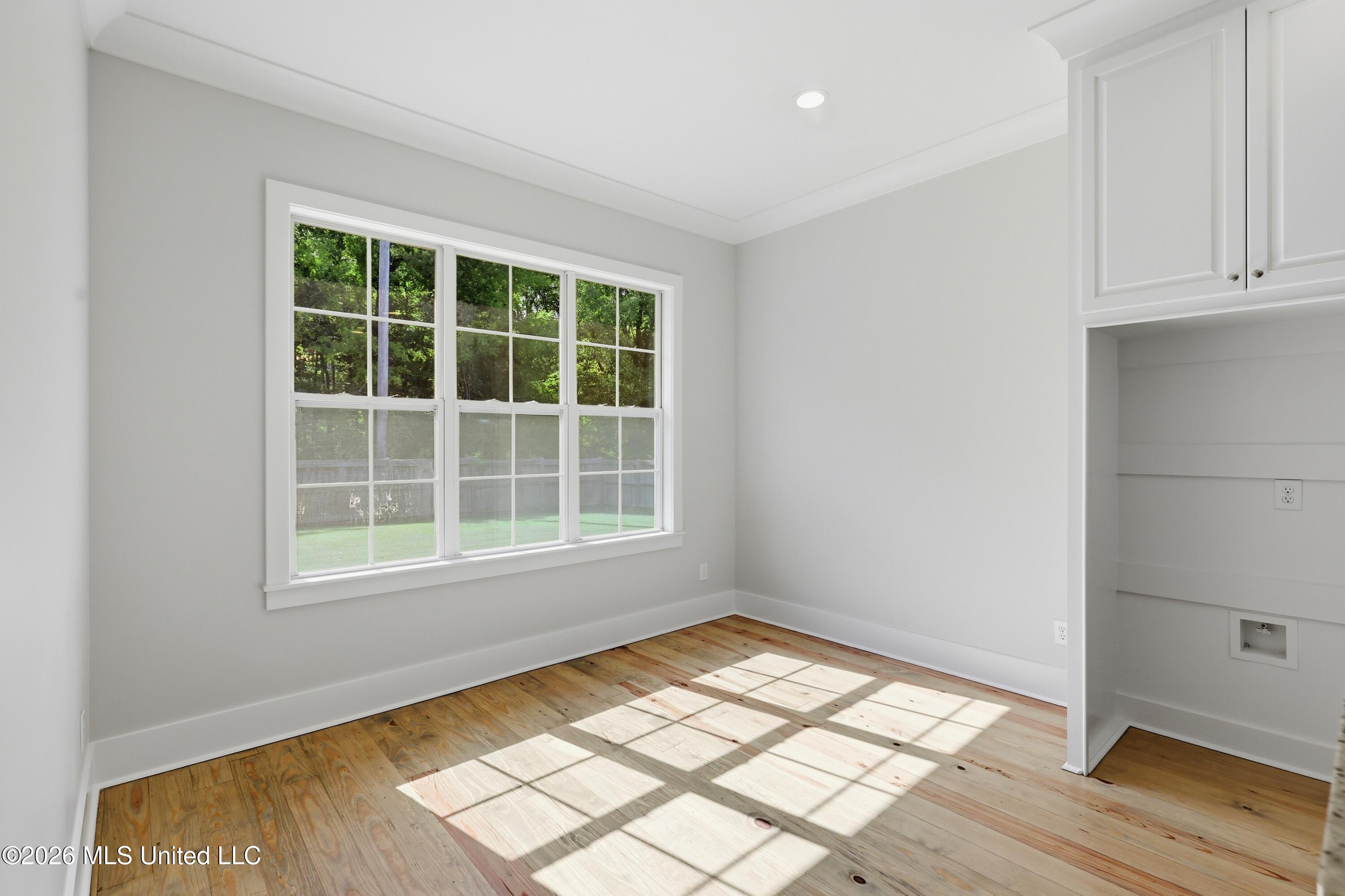 151 Camden Lake Drive Property Photo 22