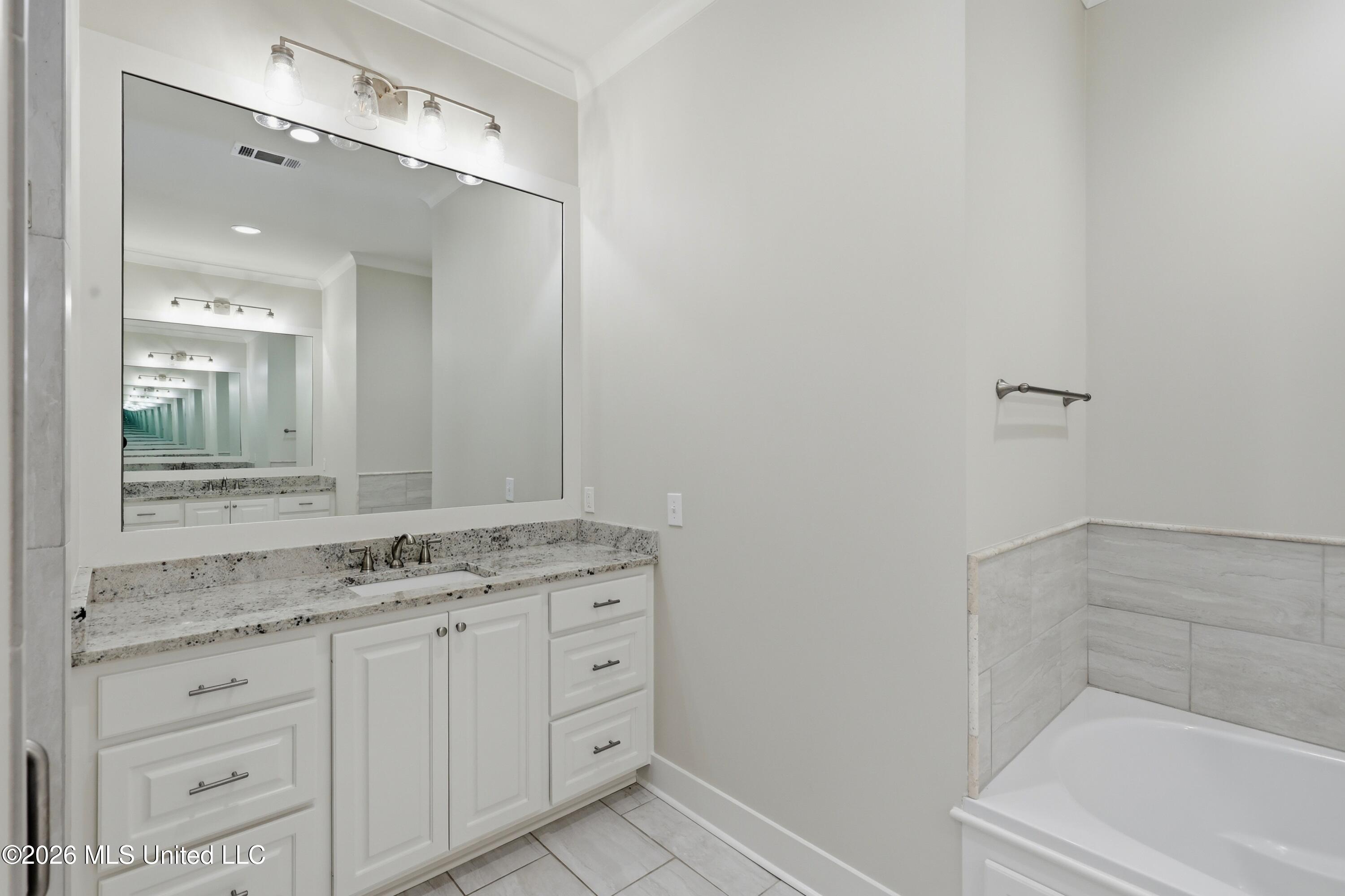 151 Camden Lake Drive Property Photo 33