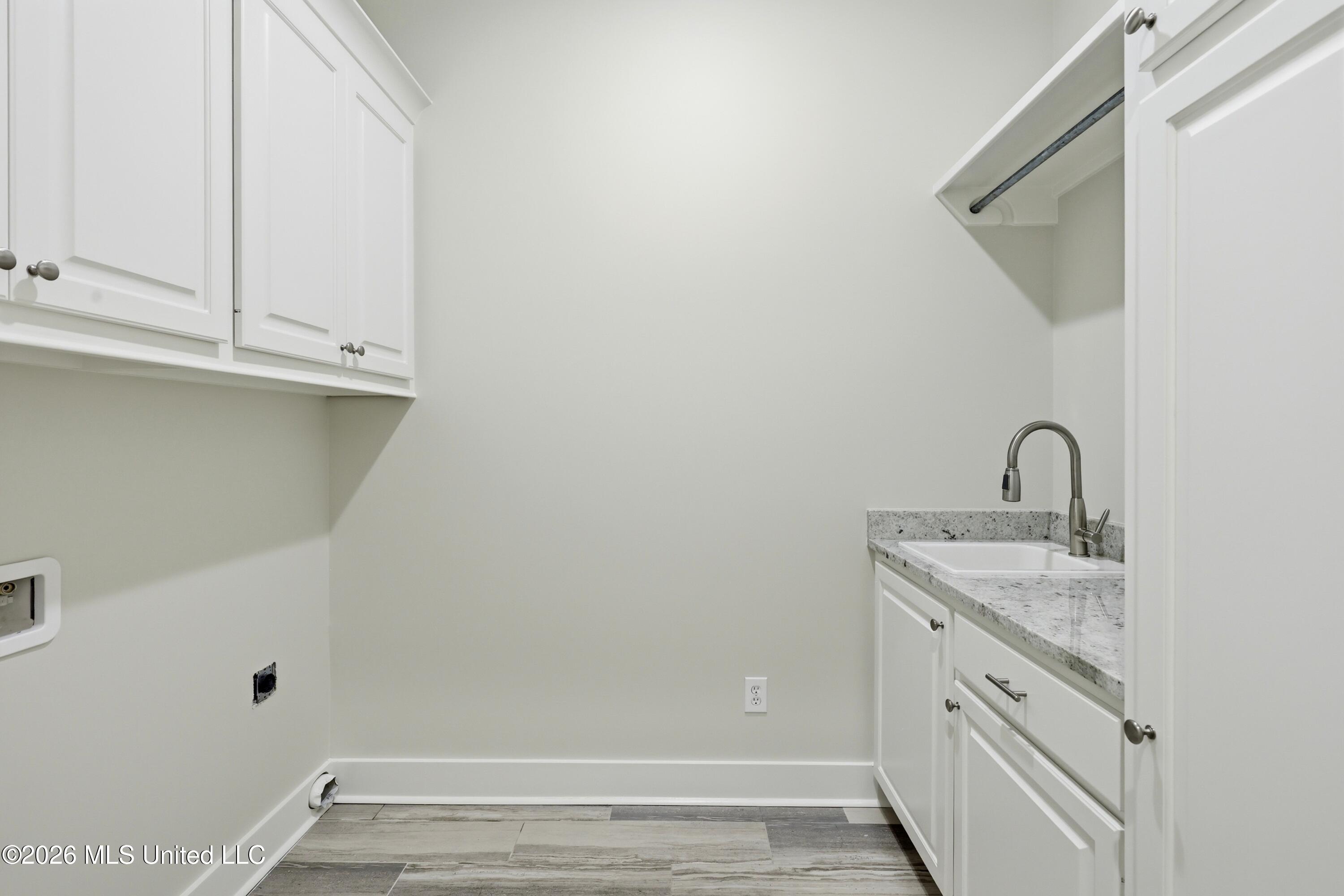 151 Camden Lake Drive Property Photo 43
