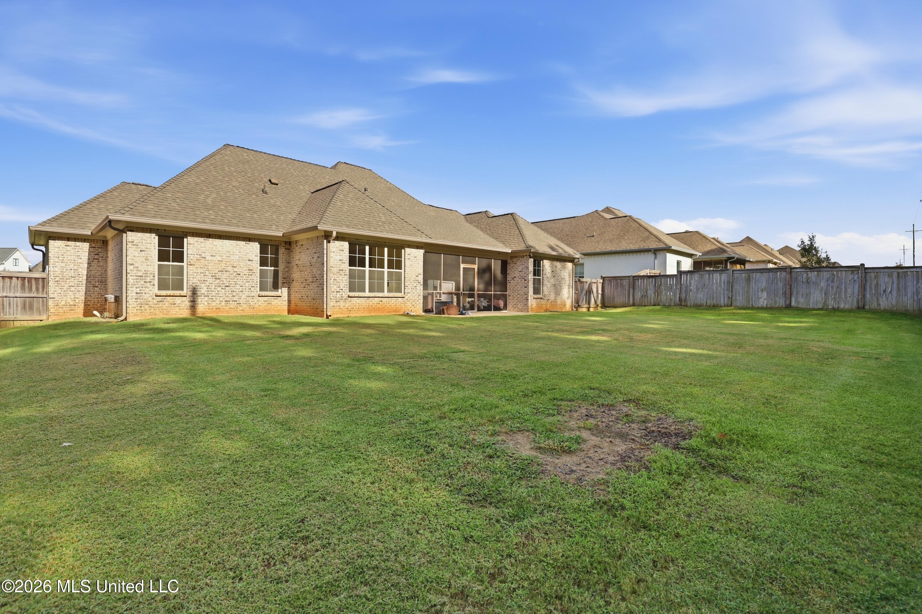 151 Camden Lake Drive Property Photo 44