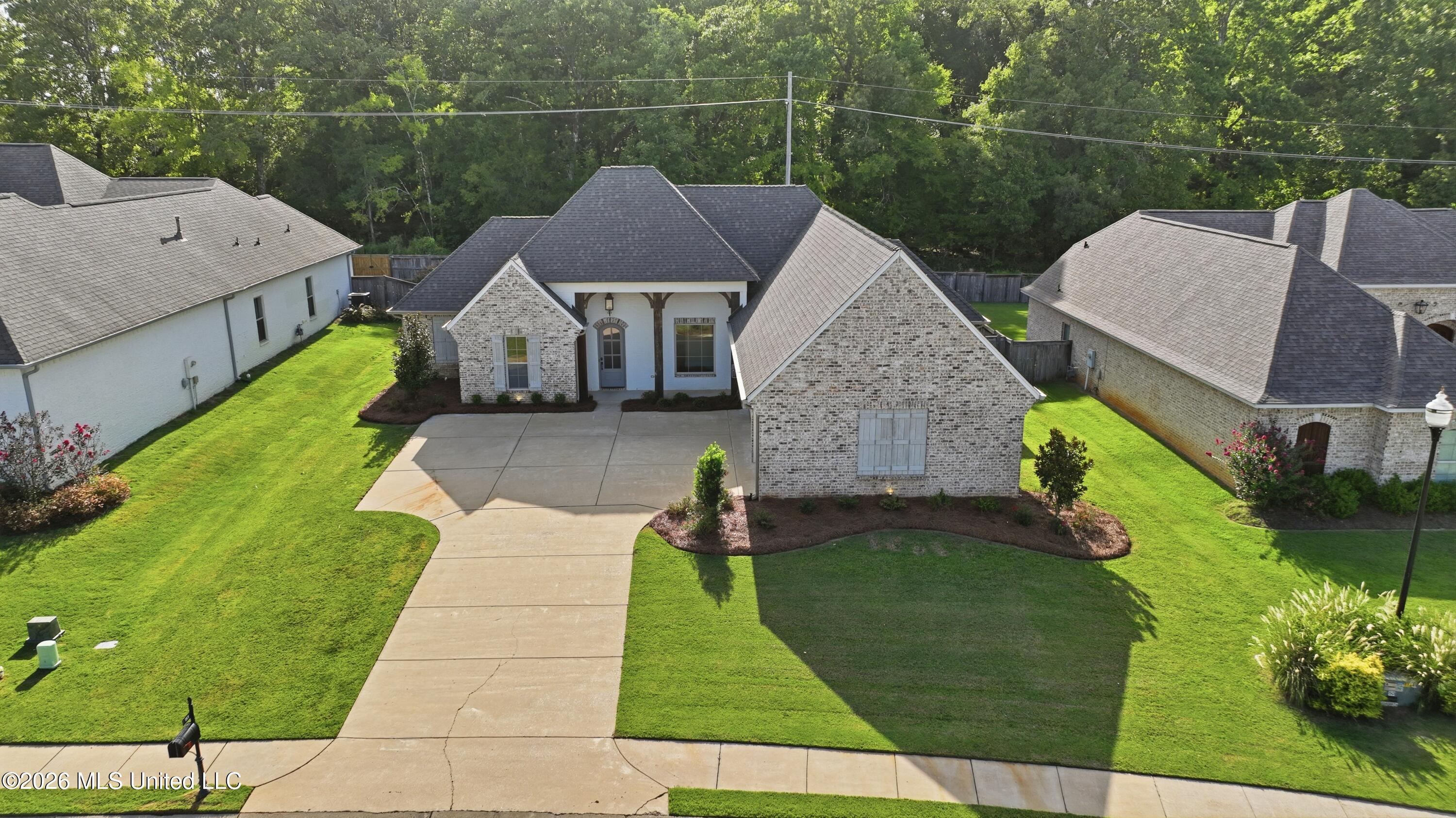 151 Camden Lake Drive Property Photo 47