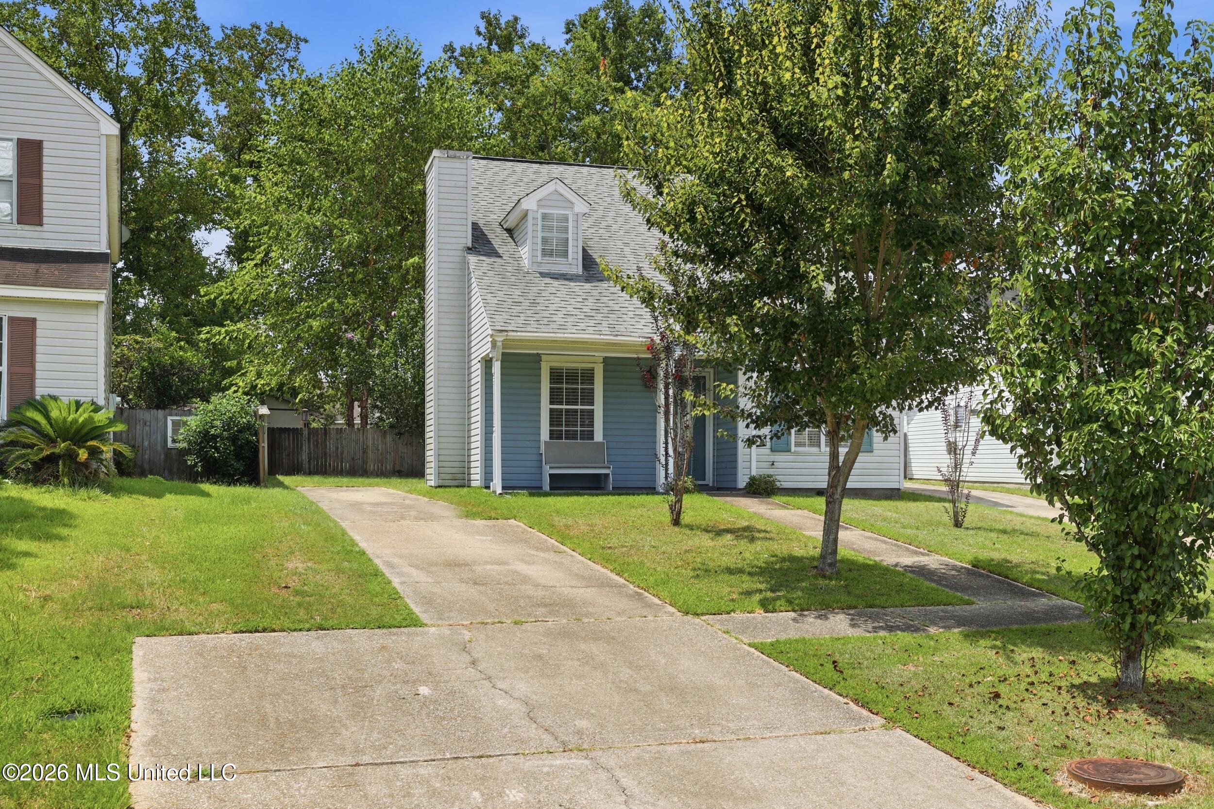 13425 Windridge Drive Property Photo 3