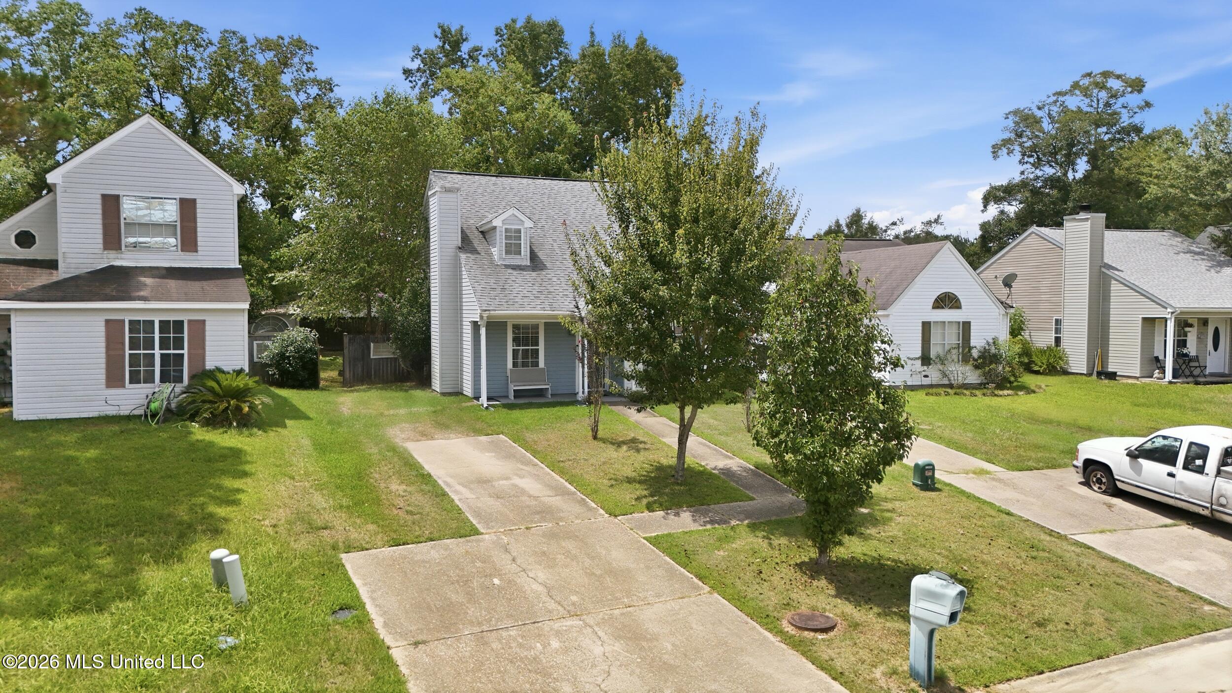 13425 Windridge Drive Property Photo 7