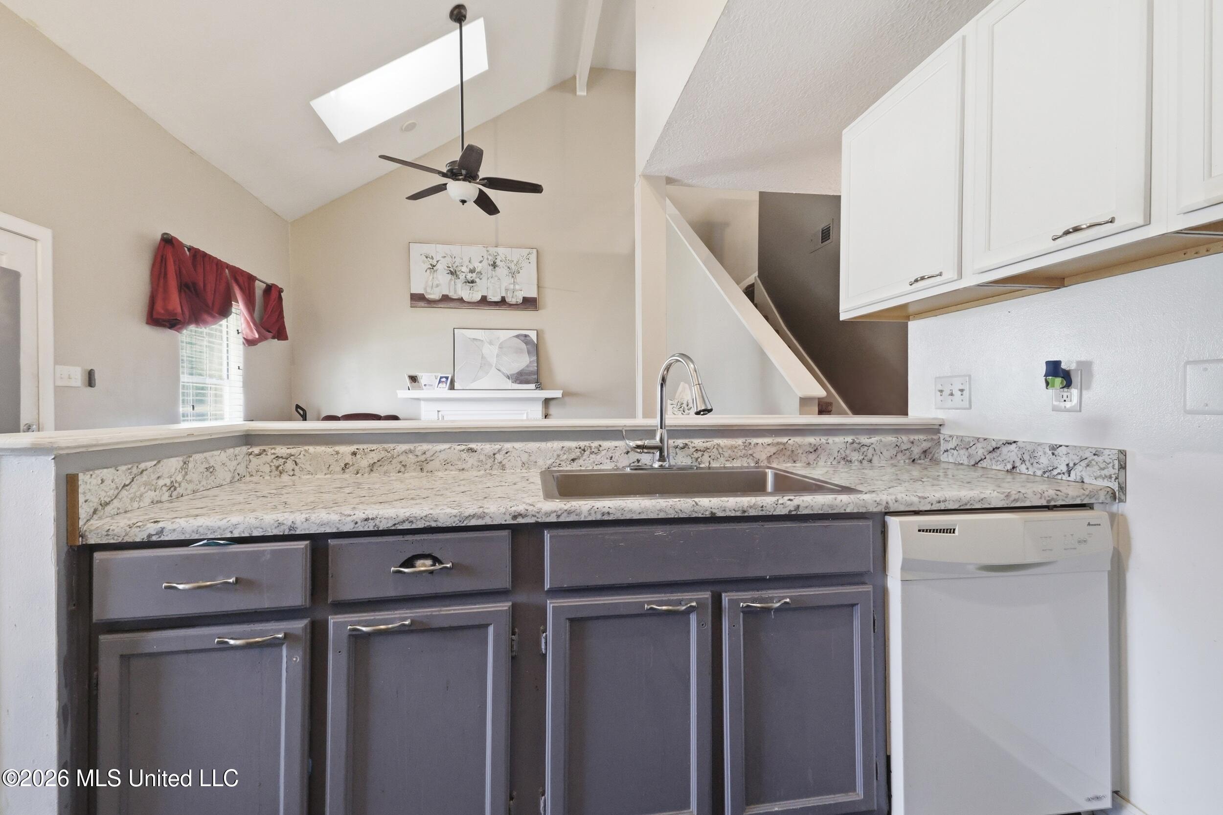 13425 Windridge Drive Property Photo 14