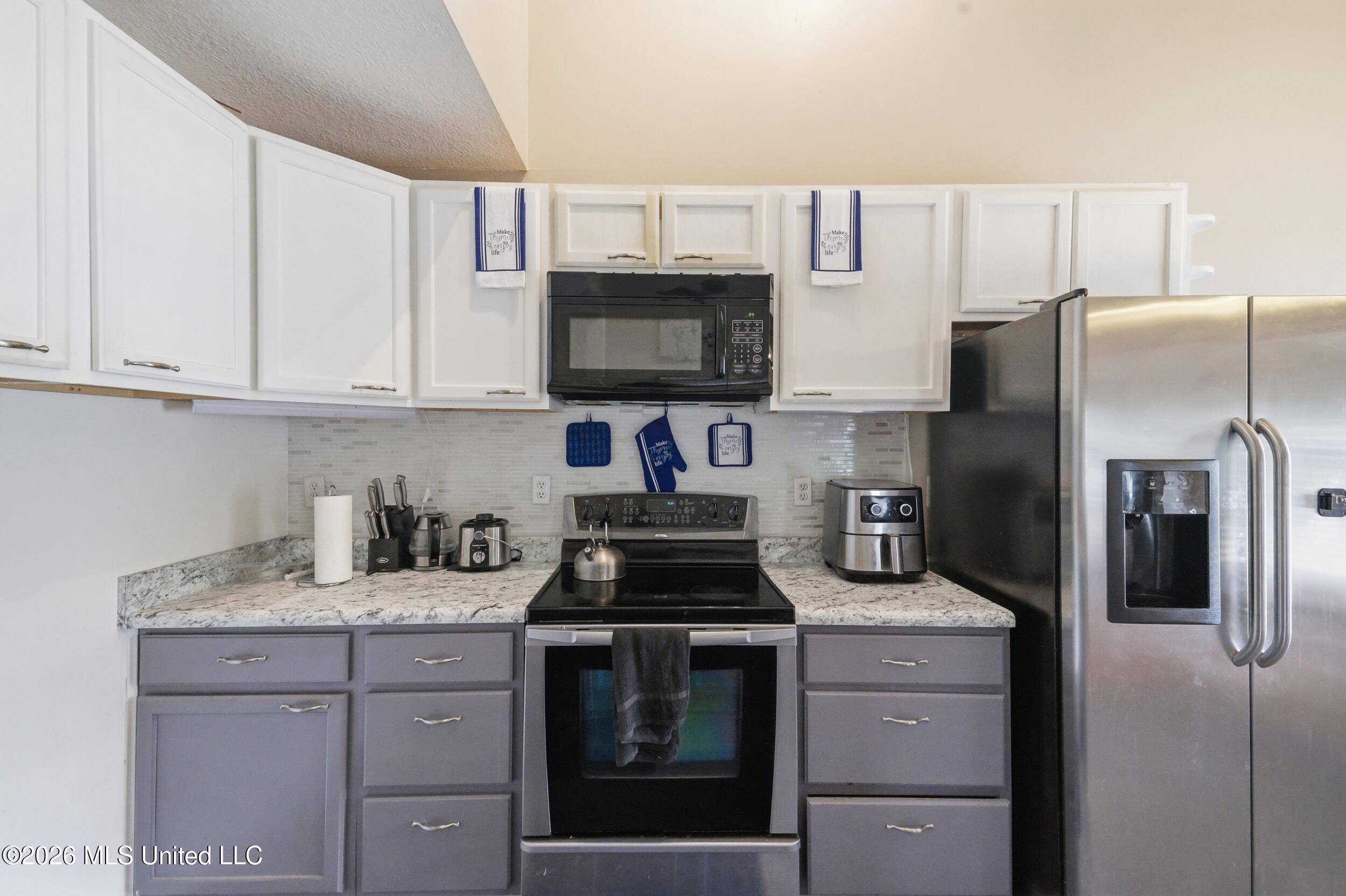 13425 Windridge Drive Property Photo 15